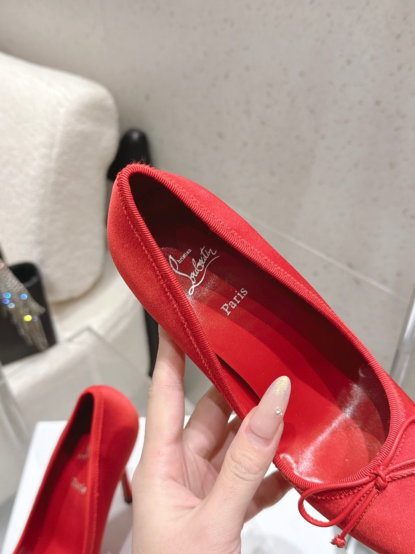 CL Cassia Nodo Pumps 10.5 Red Satin 610825