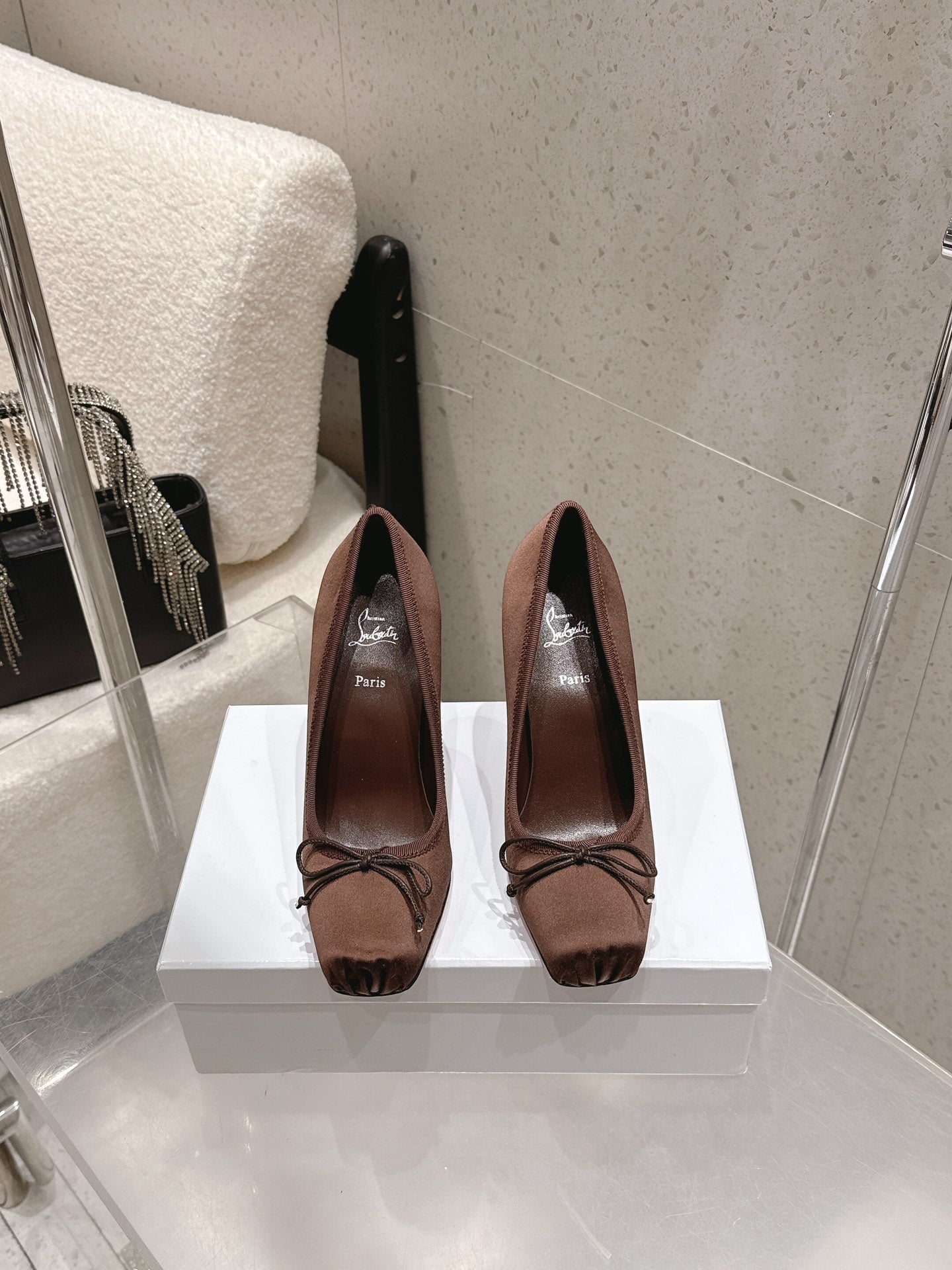 CL Cassia Nodo Pumps 10.5 Brown Satin 610826