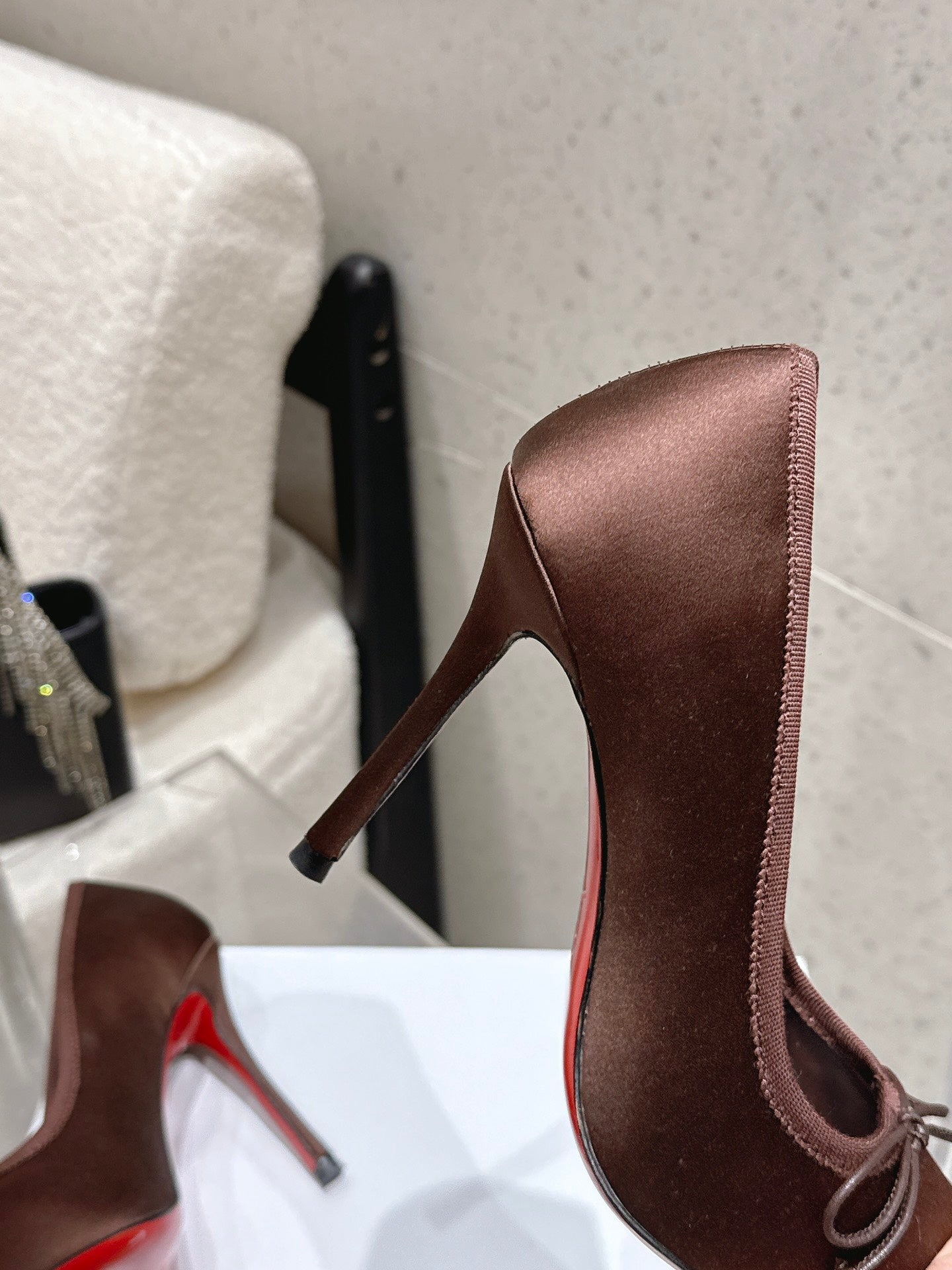CL Cassia Nodo Pumps 10.5 Brown Satin 610826
