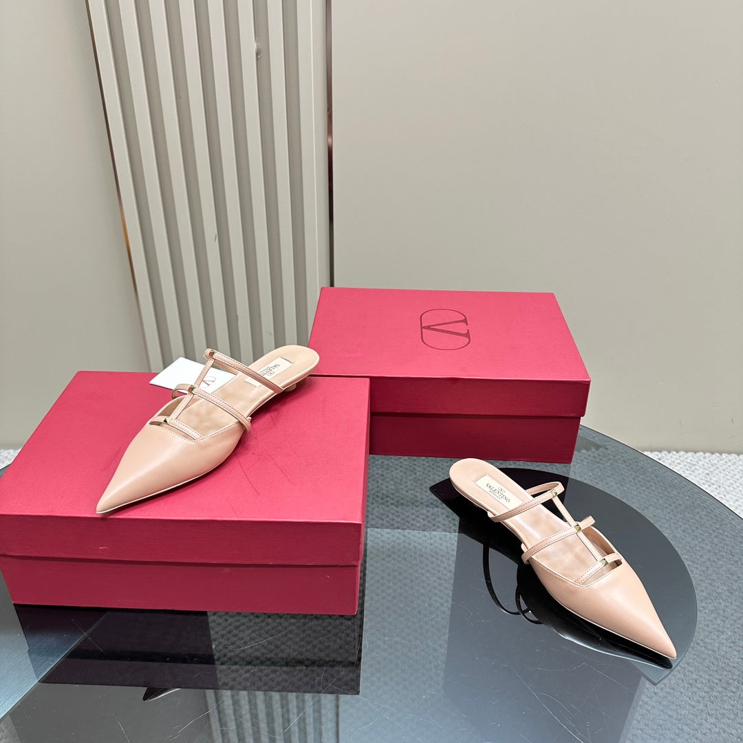 Valentino Rockstud Wispy Nude Tan Calfskin Mule 20mm