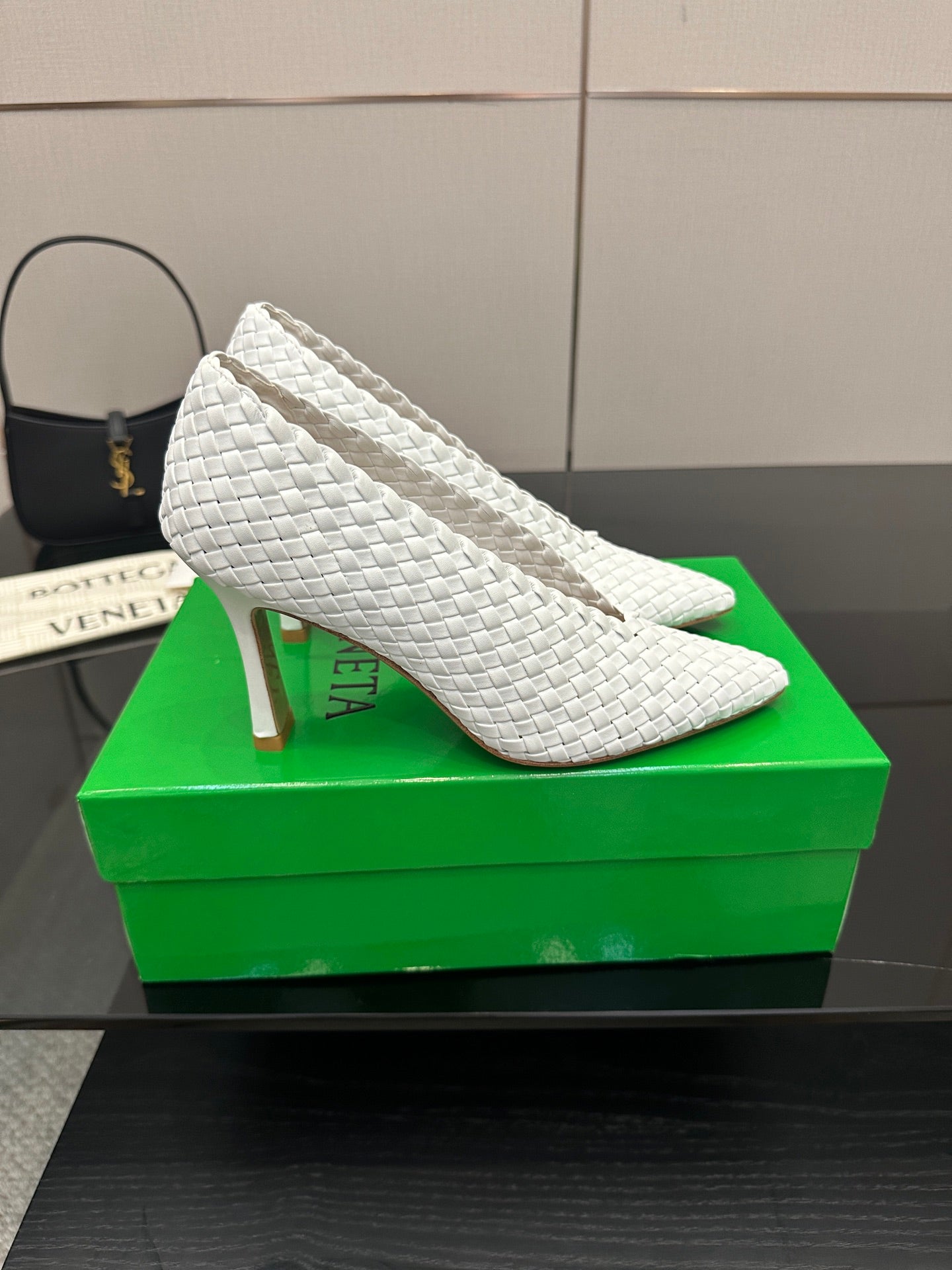 BV Sofia Pump 90mm White Intreccio leather 427650