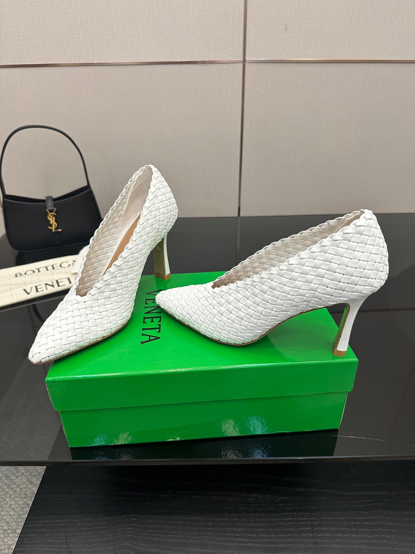 BV Sofia Pump 90mm White Intreccio leather 427650