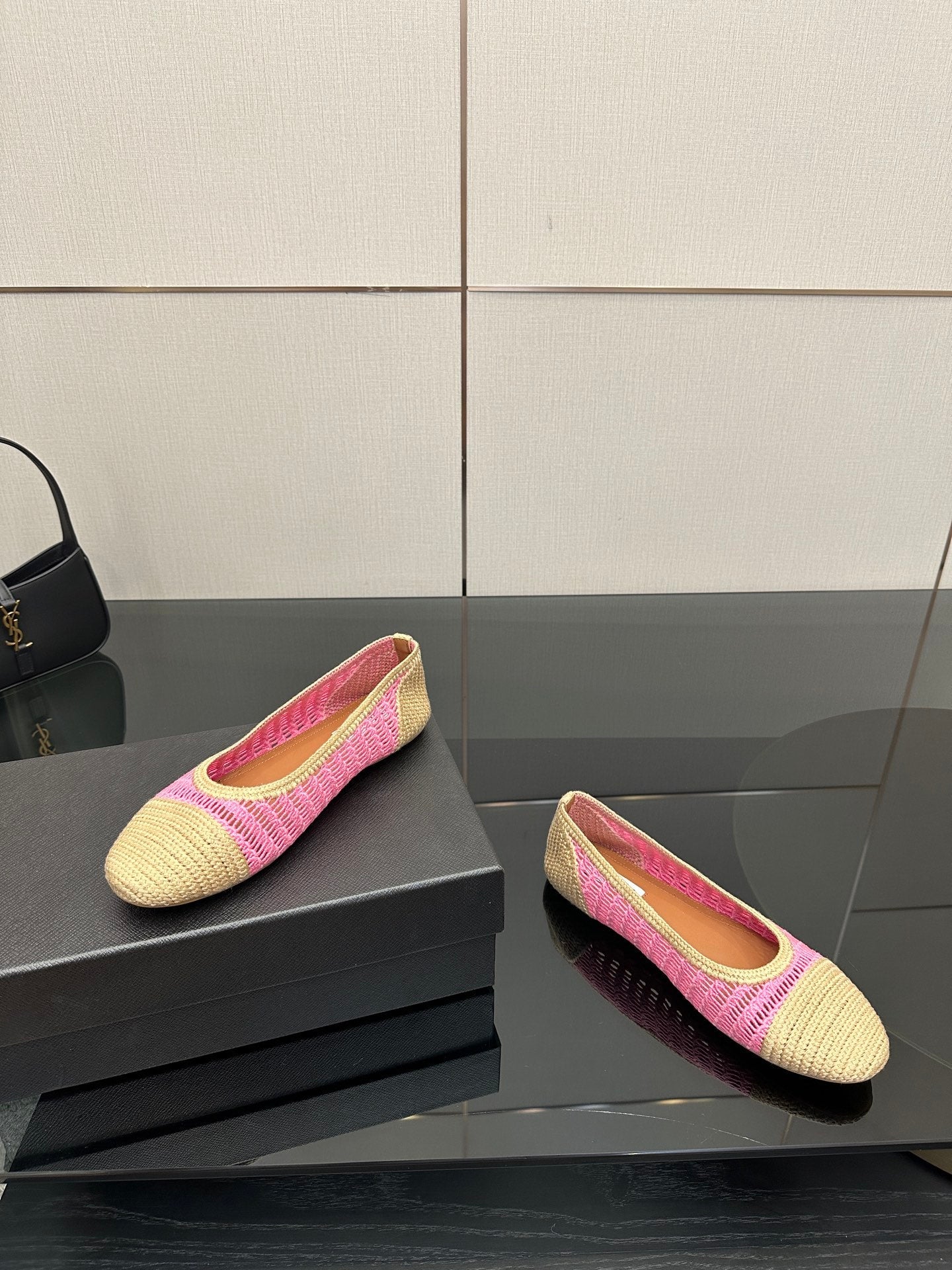 Alaia 2025 Ballet Flat Beige Pink Raffia 433751