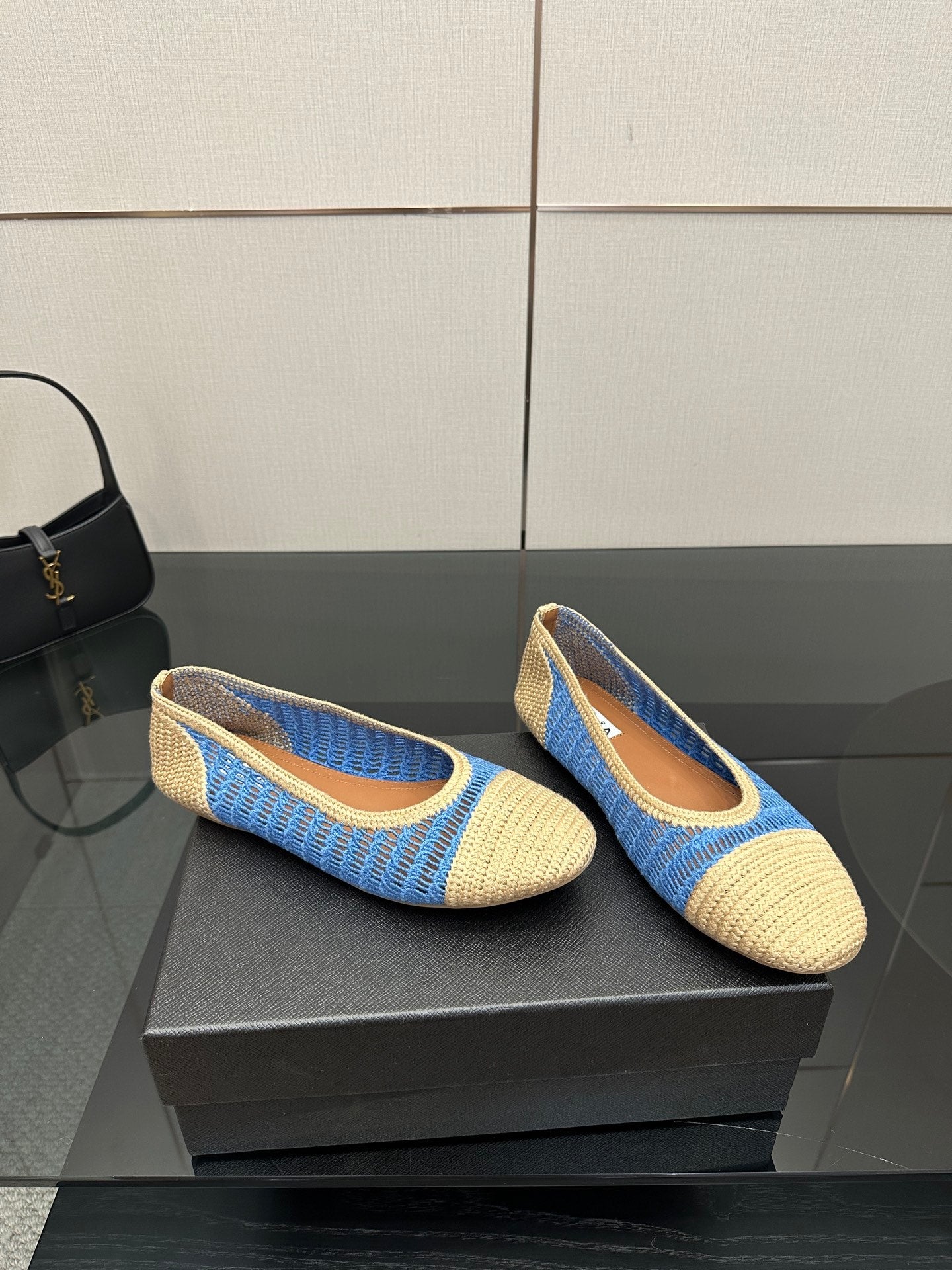 Alaia 2025 Ballet Flat Beige Blue Raffia 433752
