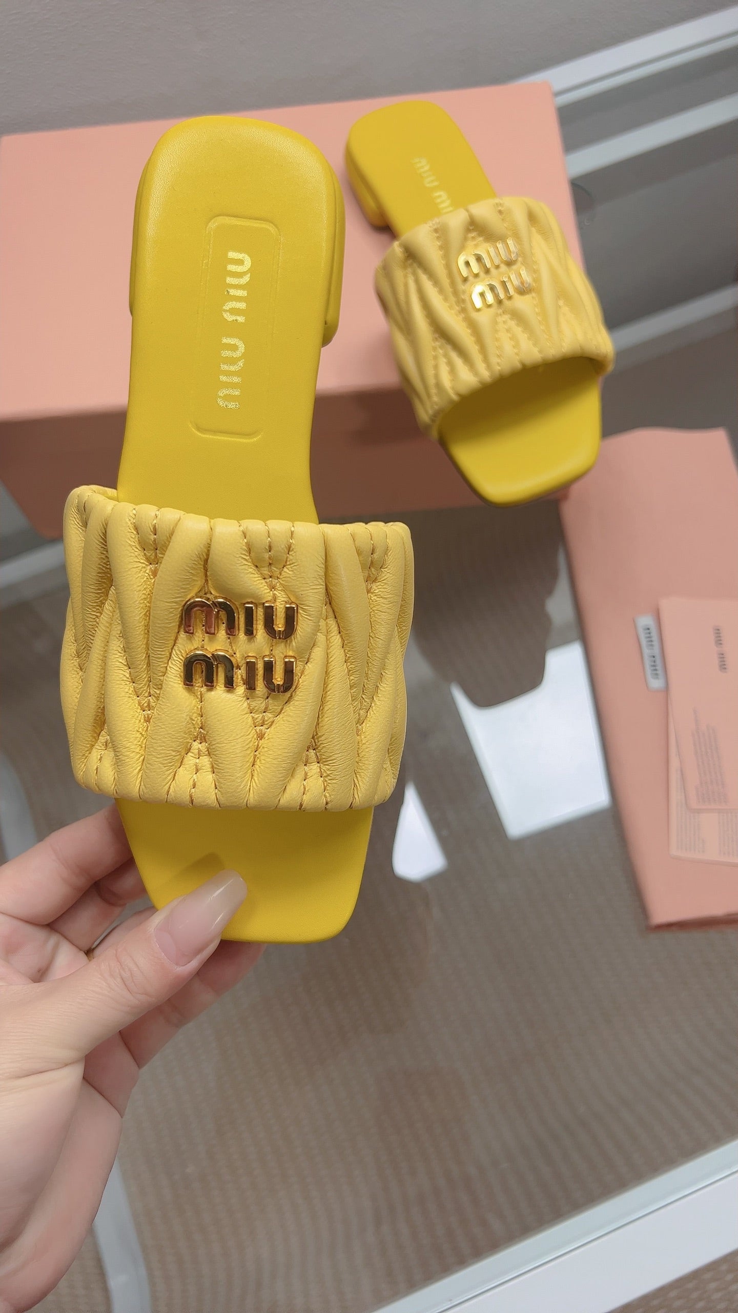 Miu Matelassé Slides Yellow Leather 739550