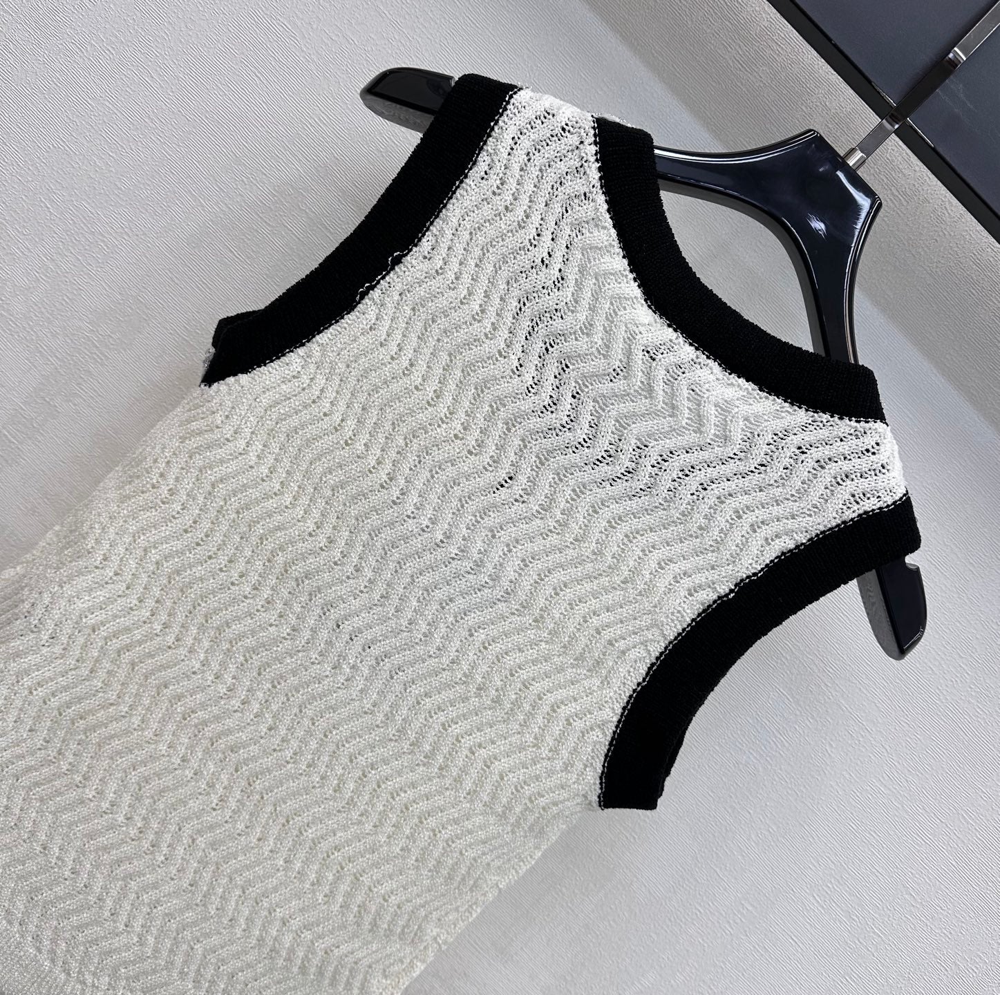 CC 26s Knit Vest White Wool Polyester 378379