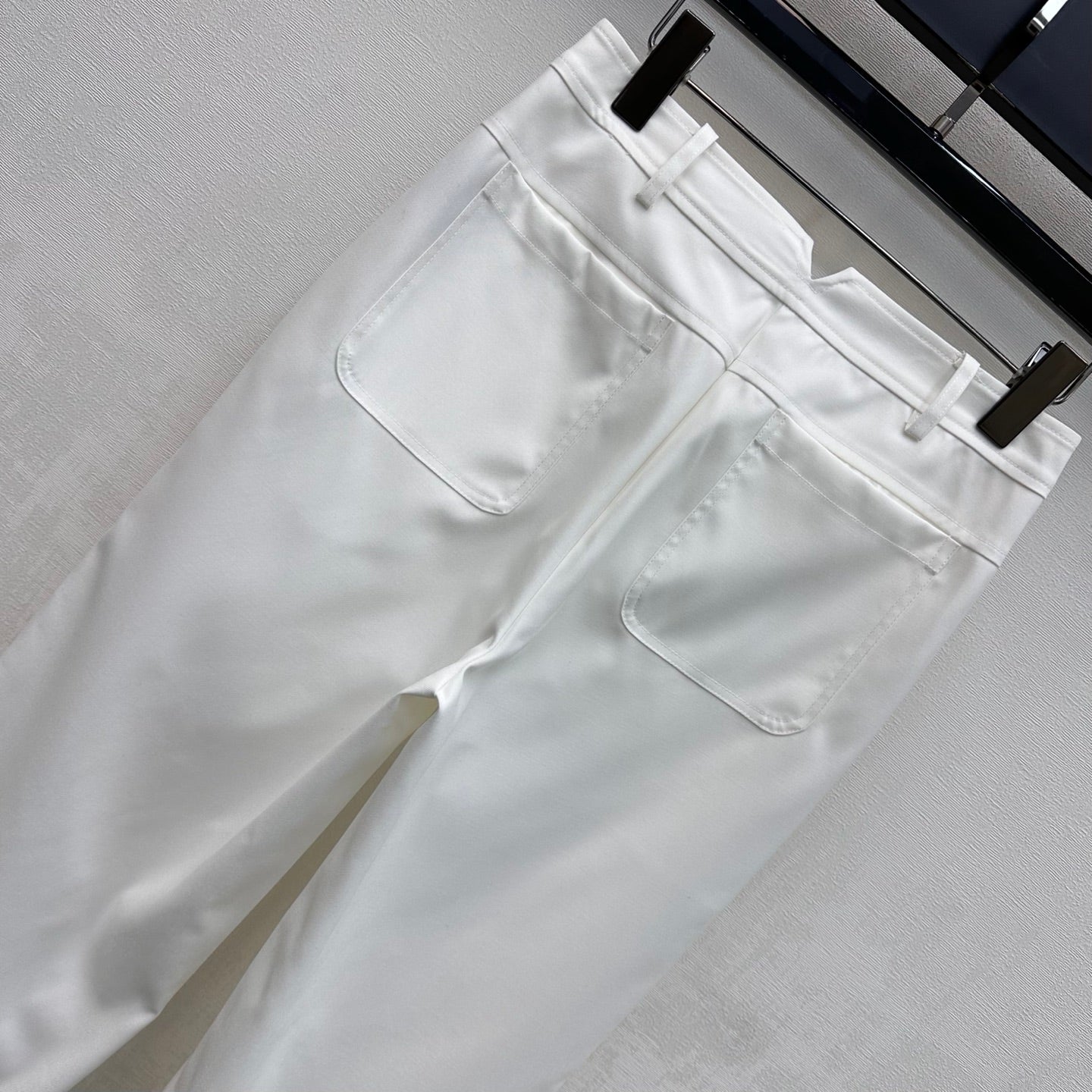 HM 26s Cropped Pants White Cotton 378822