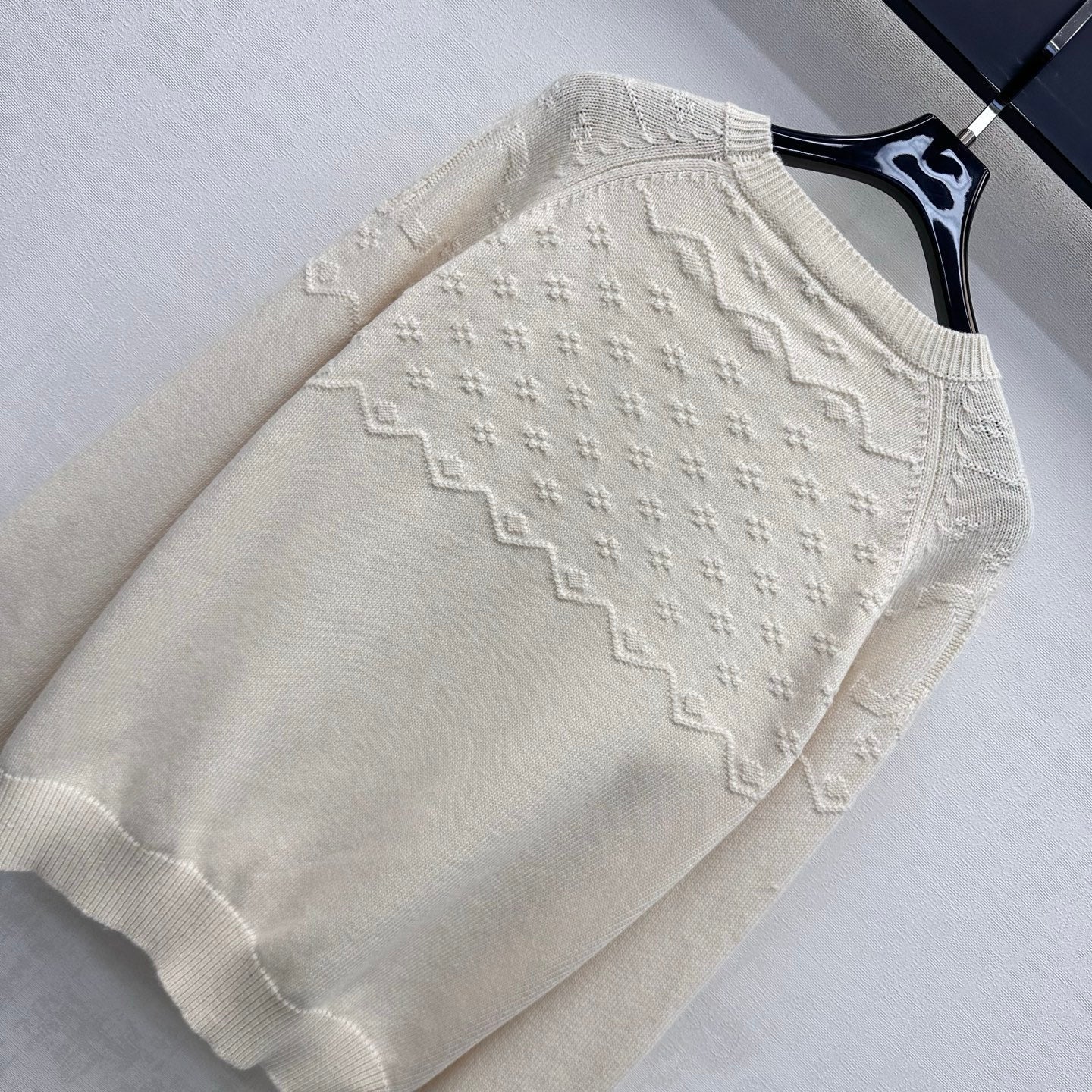 Celine 26s Jacquard Knit Long-Sleeved Top Cream Wool 421309