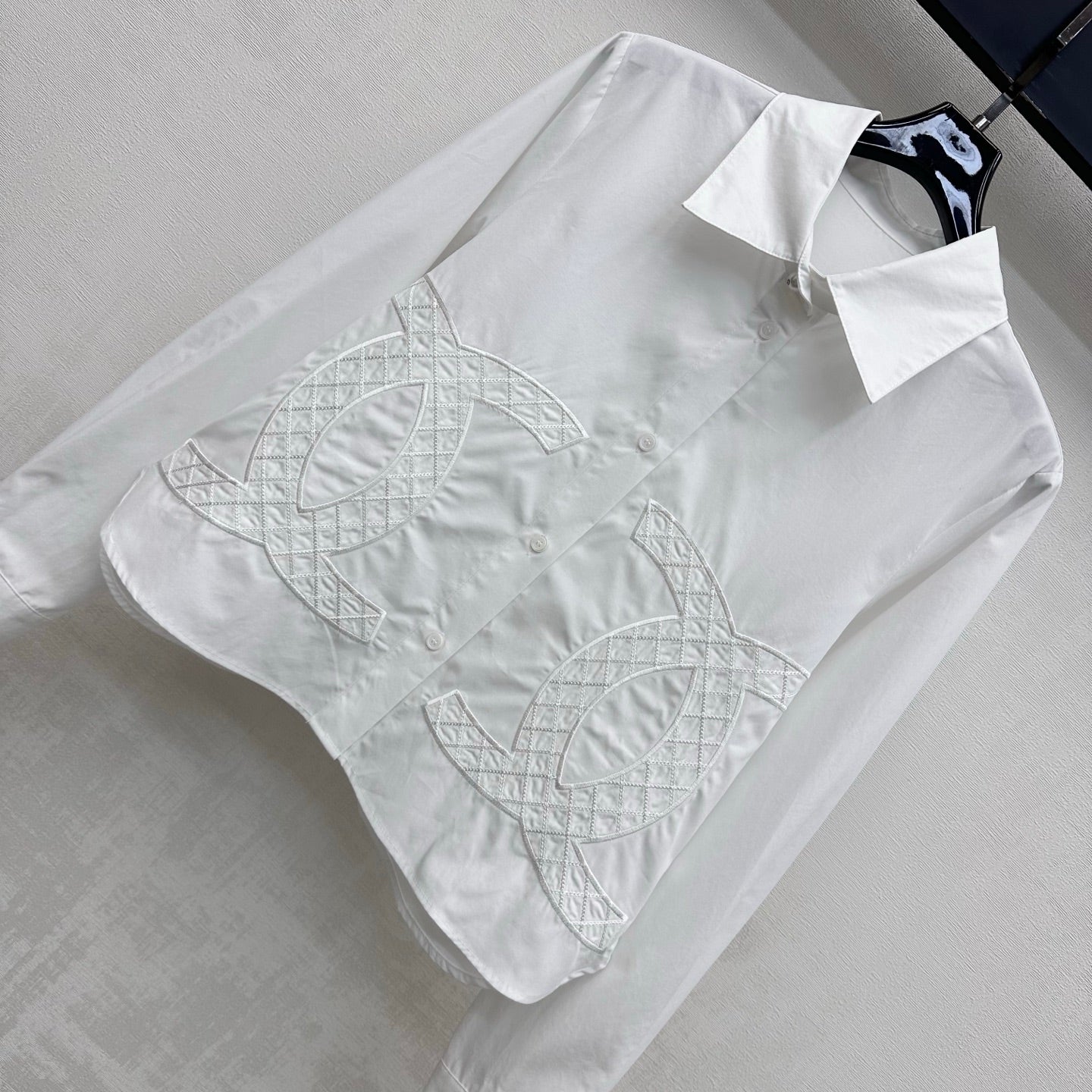 CC 26s Embroidered CC Logo Shirt White Cotton 427495