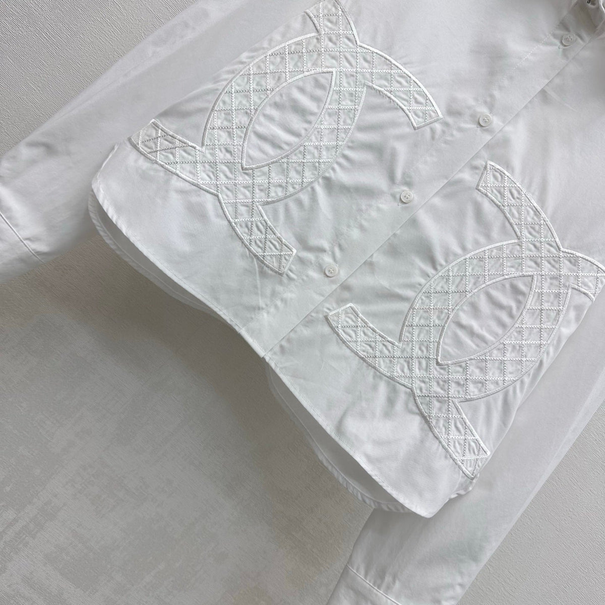 CC 26s Embroidered CC Logo Shirt White Cotton 427495