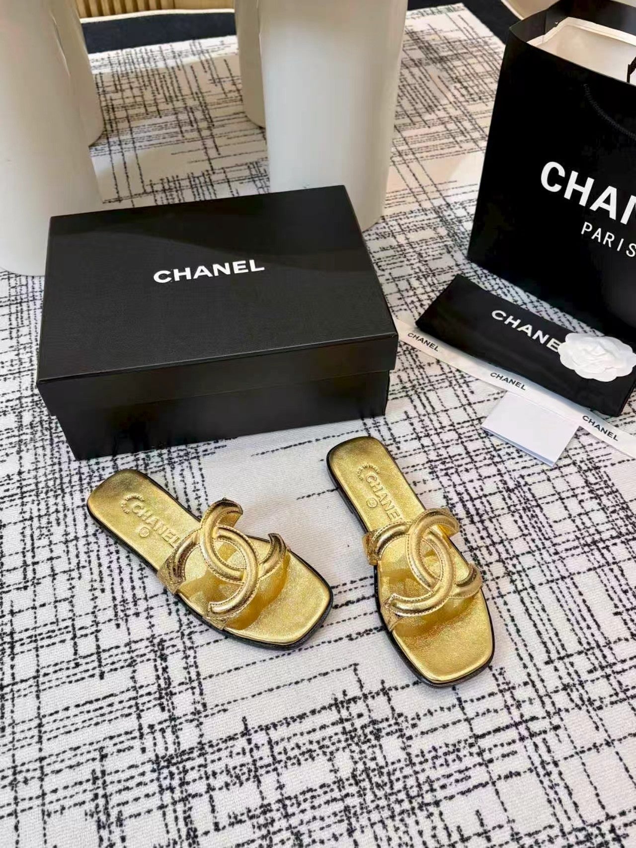 CC 26s Open-toe Sandal Gold Sheepskin 681943