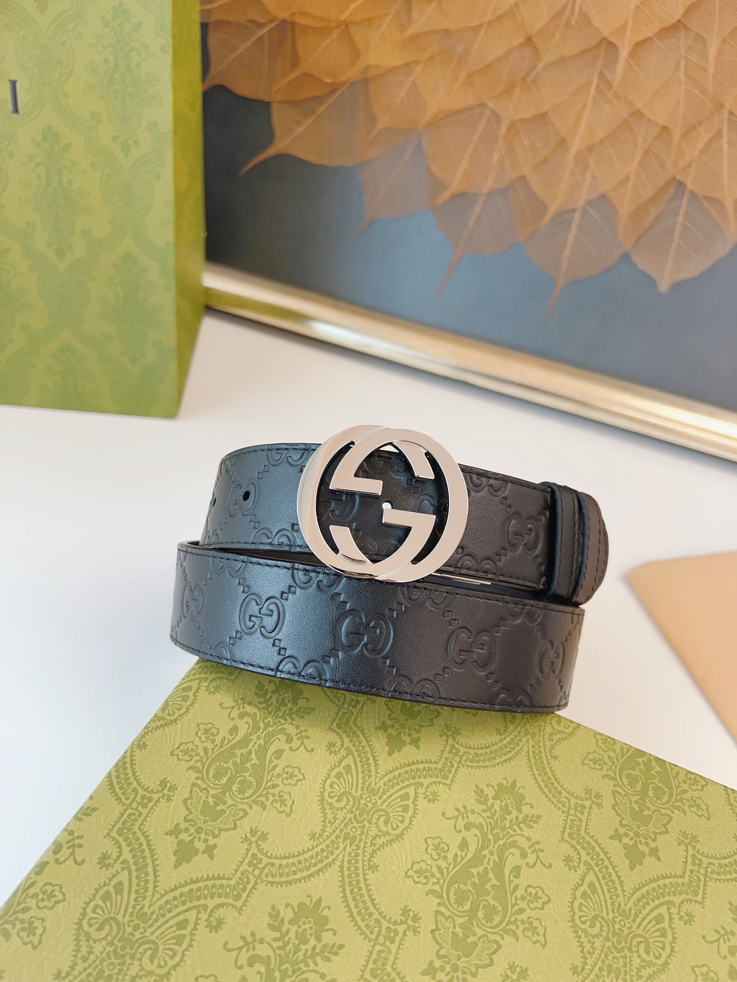 Gucci Supreme Belt Shiny Sliver Buckle 37mm Black Embossed Leather