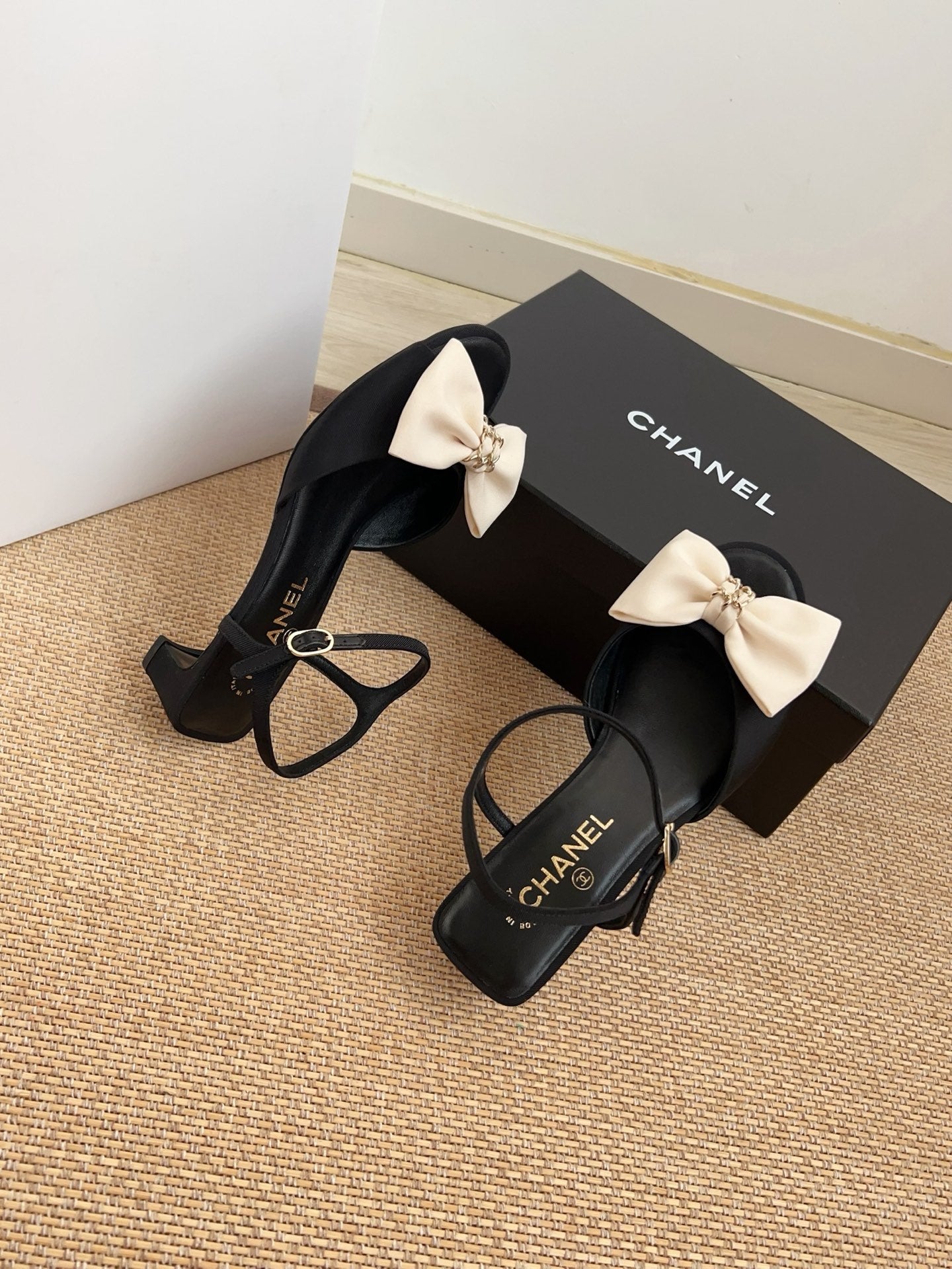 CC Grosgrain Sandals 4cm Black Lambskin 708081