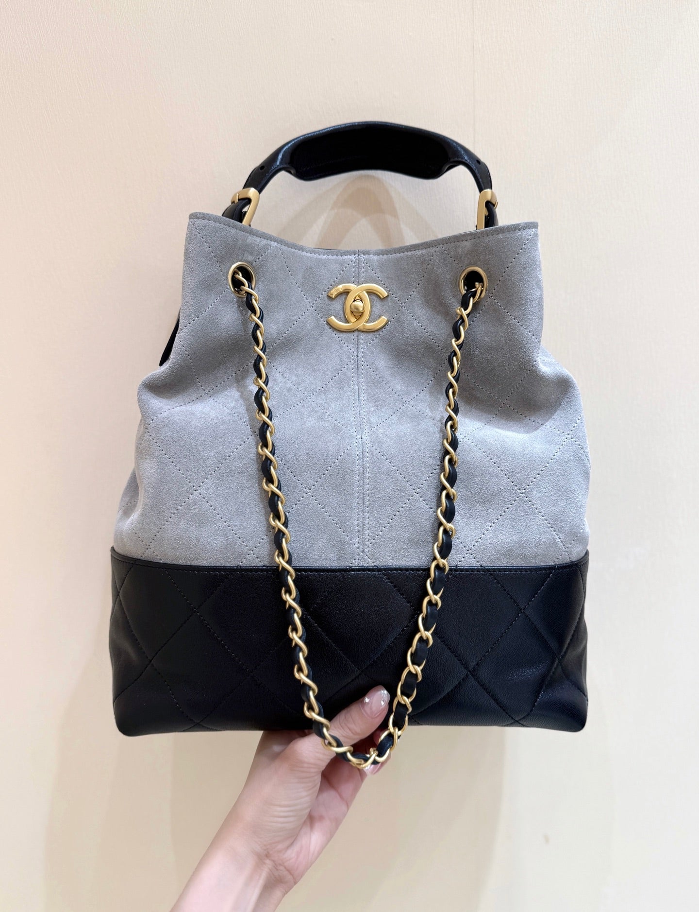 CC 25A Hobo 29cm Gray Black Suede Lambskin