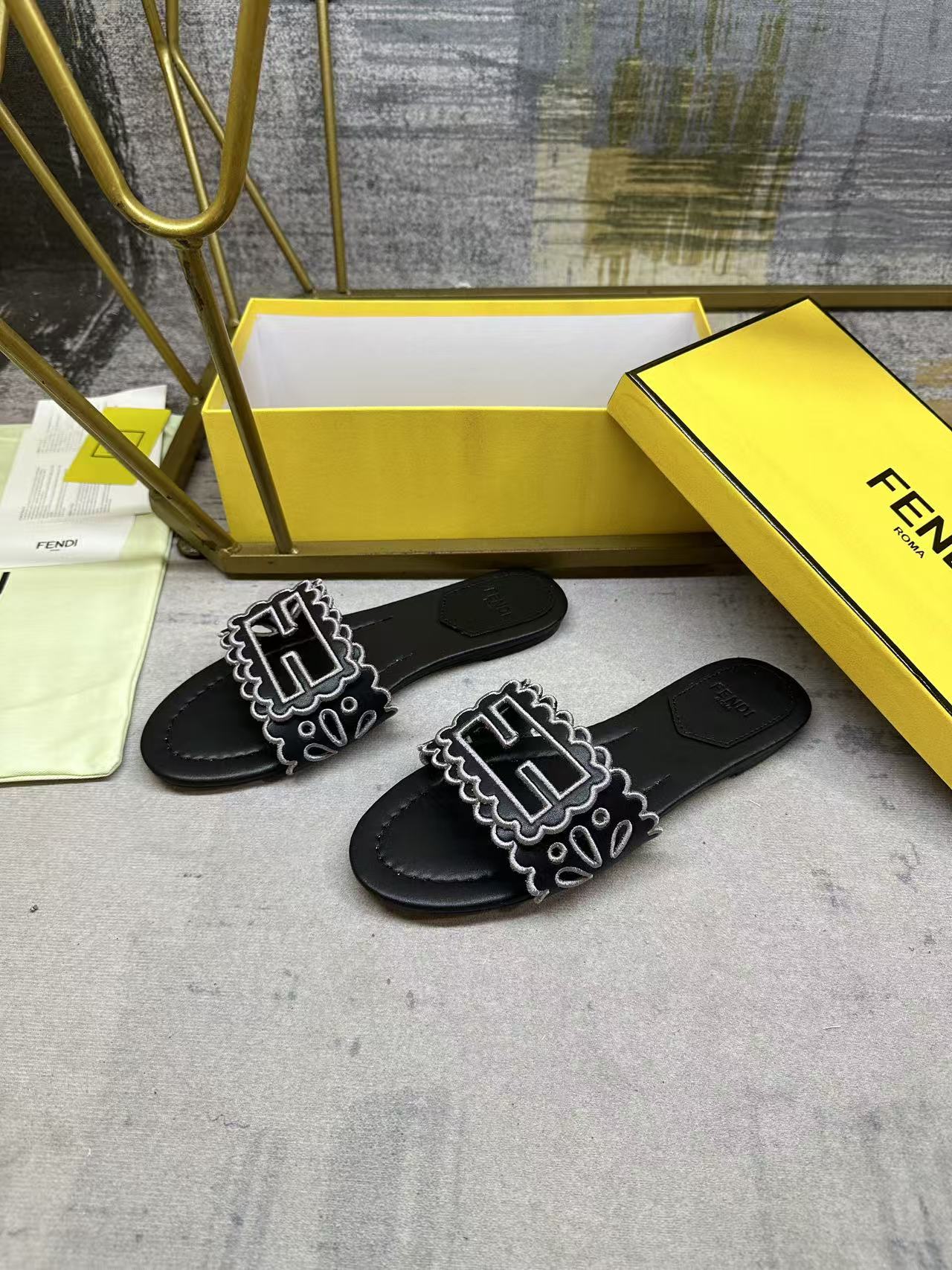 Fendi Baguette Slides Embroidered Black Nappa Leather 826561
