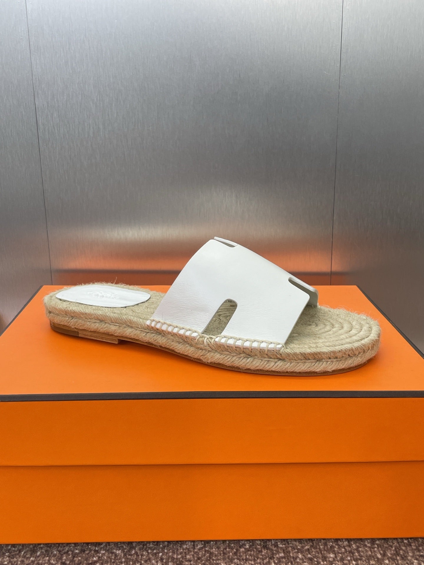 HM 25 Antigua Espadrilles White Calfskin