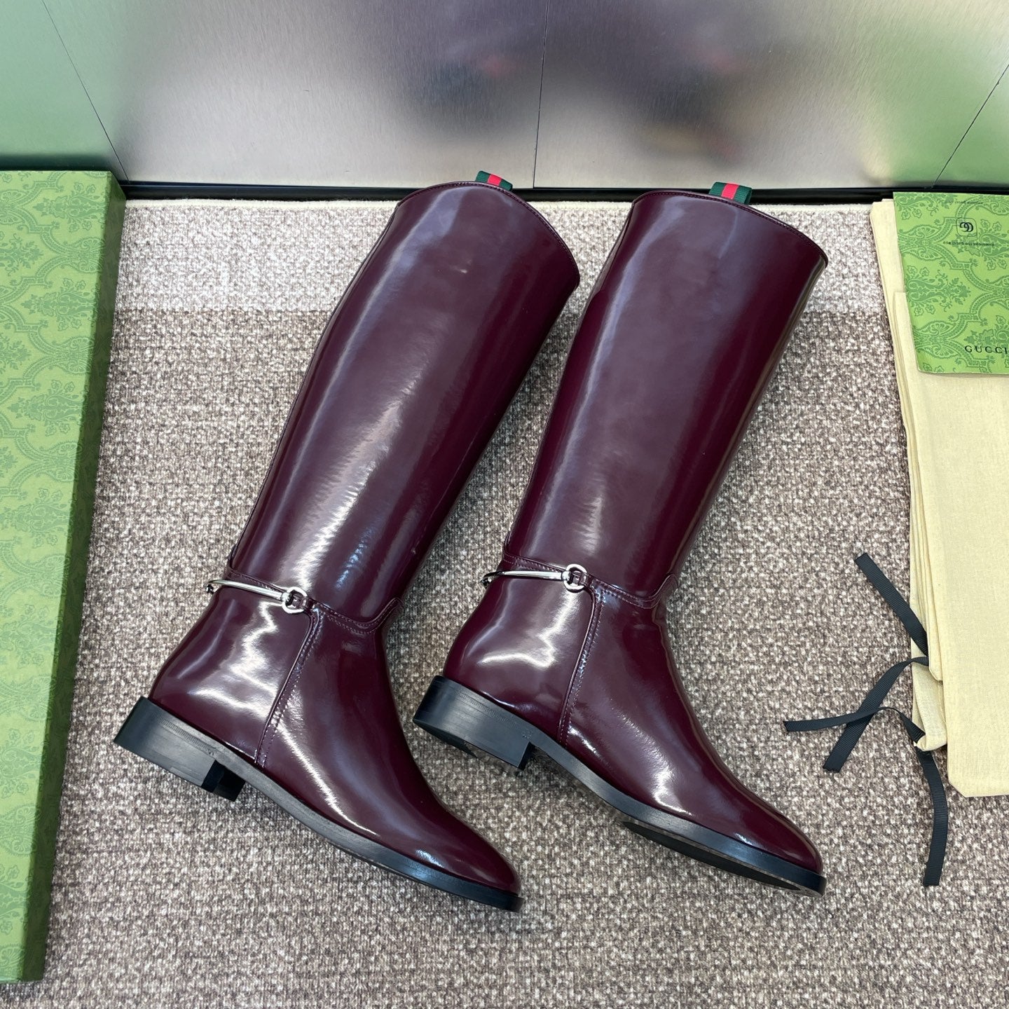 GG Women's Boot With Slim Horsebit 2.5cm Burgundy Shiny leather 508912