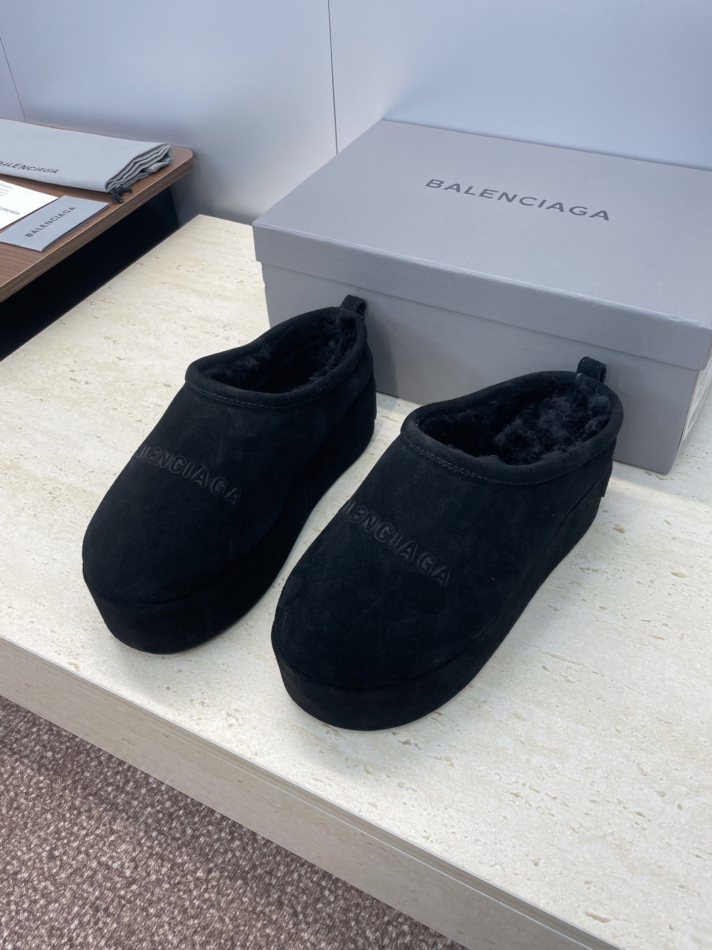 Balenciaga Alaska Slide Full Black Suede 551899