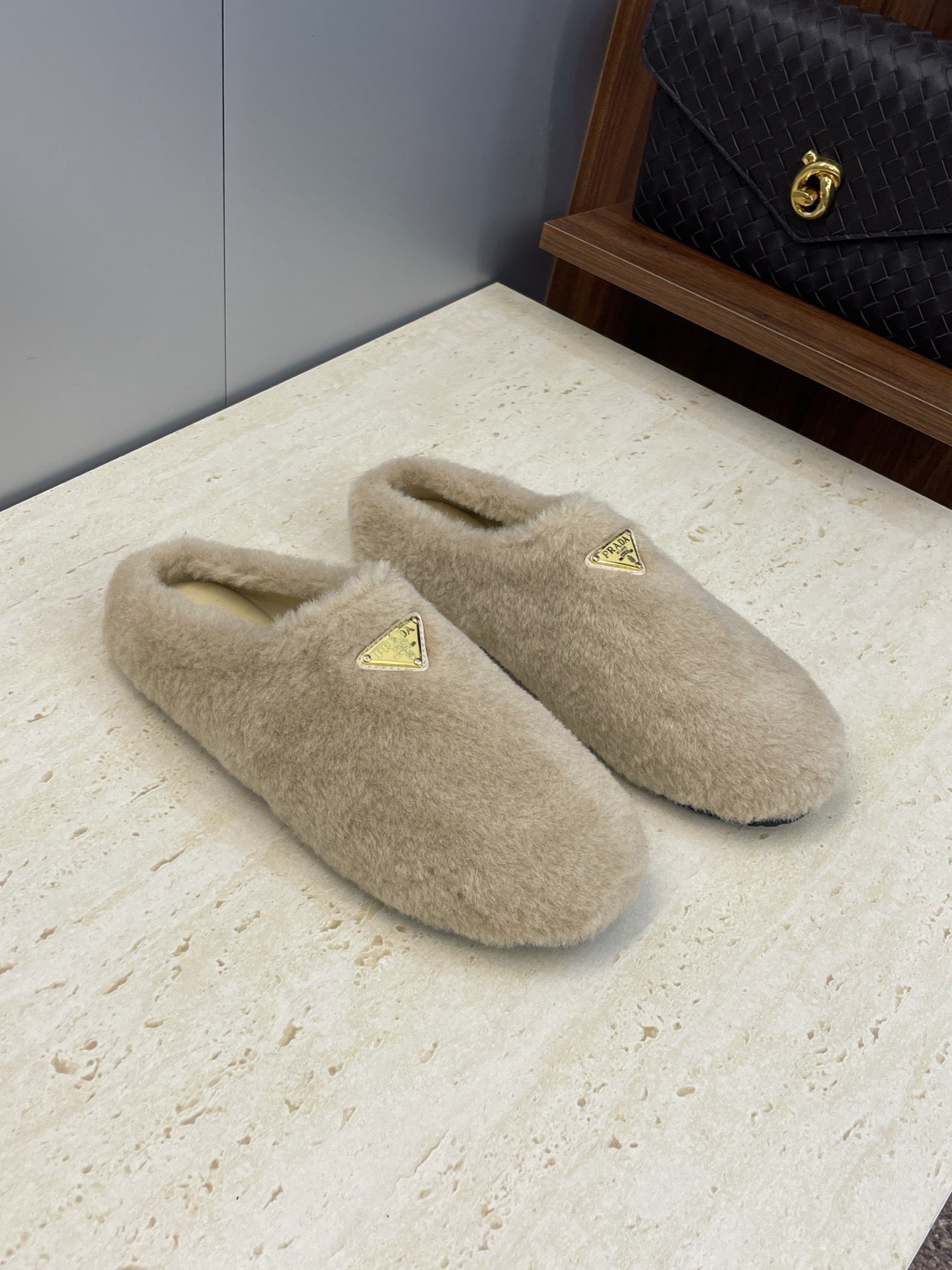 Prada 25s Slide Warm Beige Shearing 551888