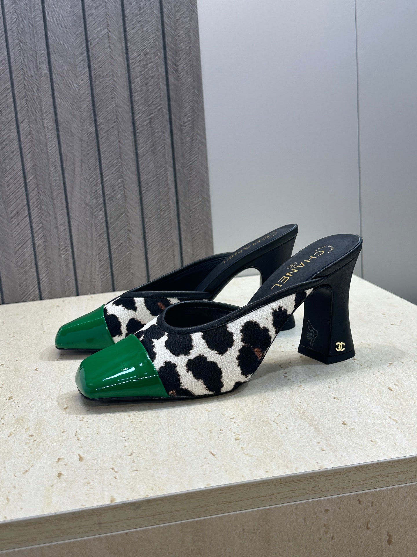 CC Square Toe Color-Blocked Mule 9cm Teal Green Horsehair Patent Leather 830459