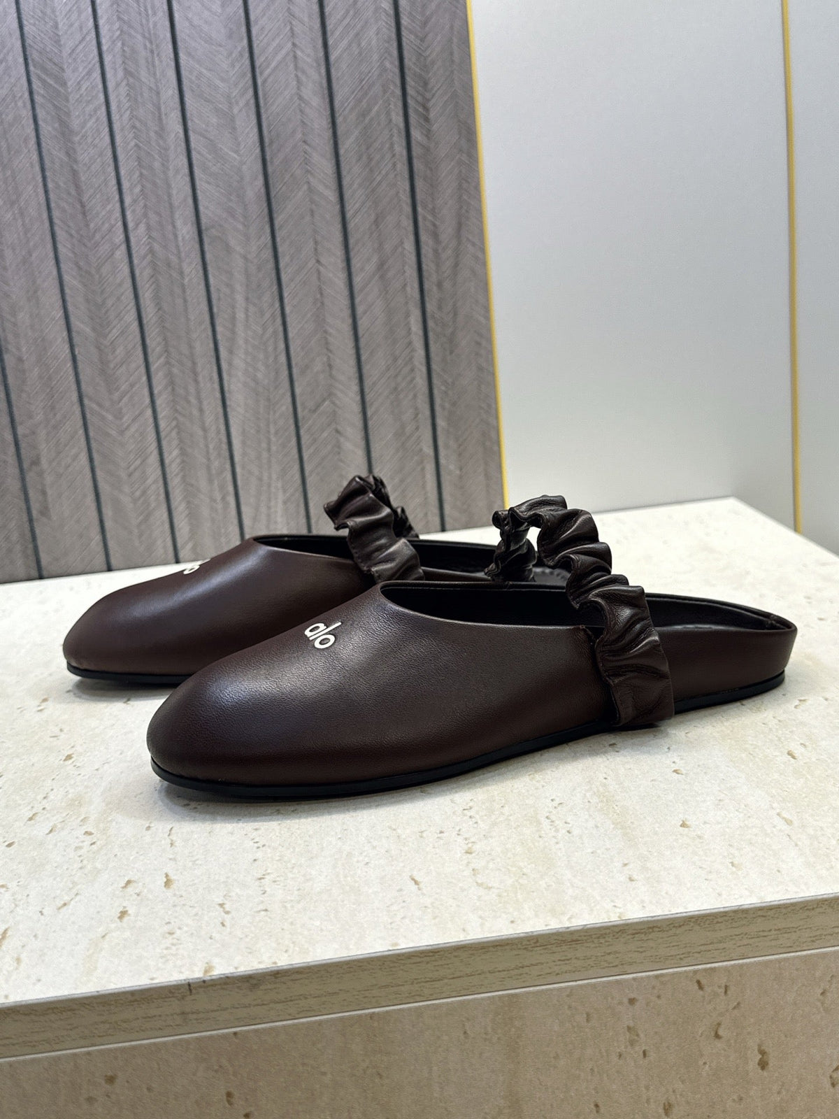 Alo Ballet Mule Espresso Calfskin Leather 118870