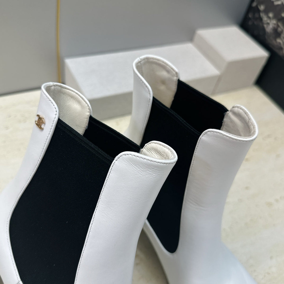 CC 26S Chelsea Ankle Boots 7.5cm White Calfskin 118738