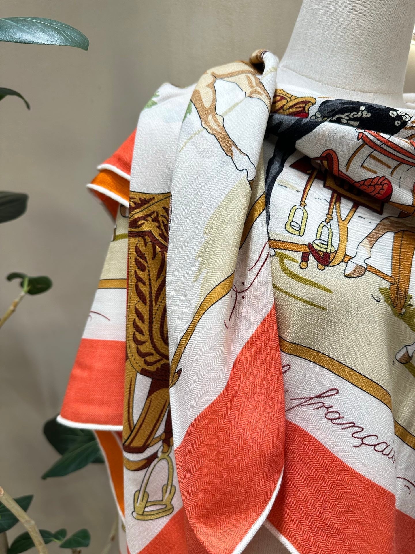 HM 26s Scarf 140 In Cashmere And Silk 216075