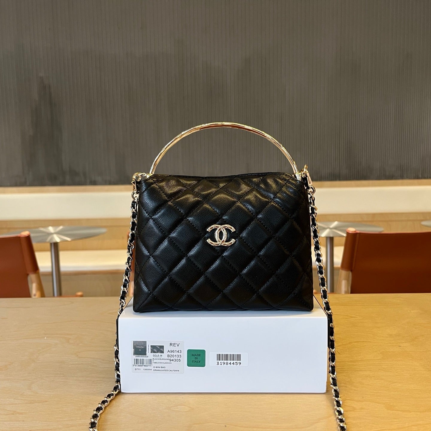 CC Handle Vintage Bag 19cm Black Caviar 277778 GHW