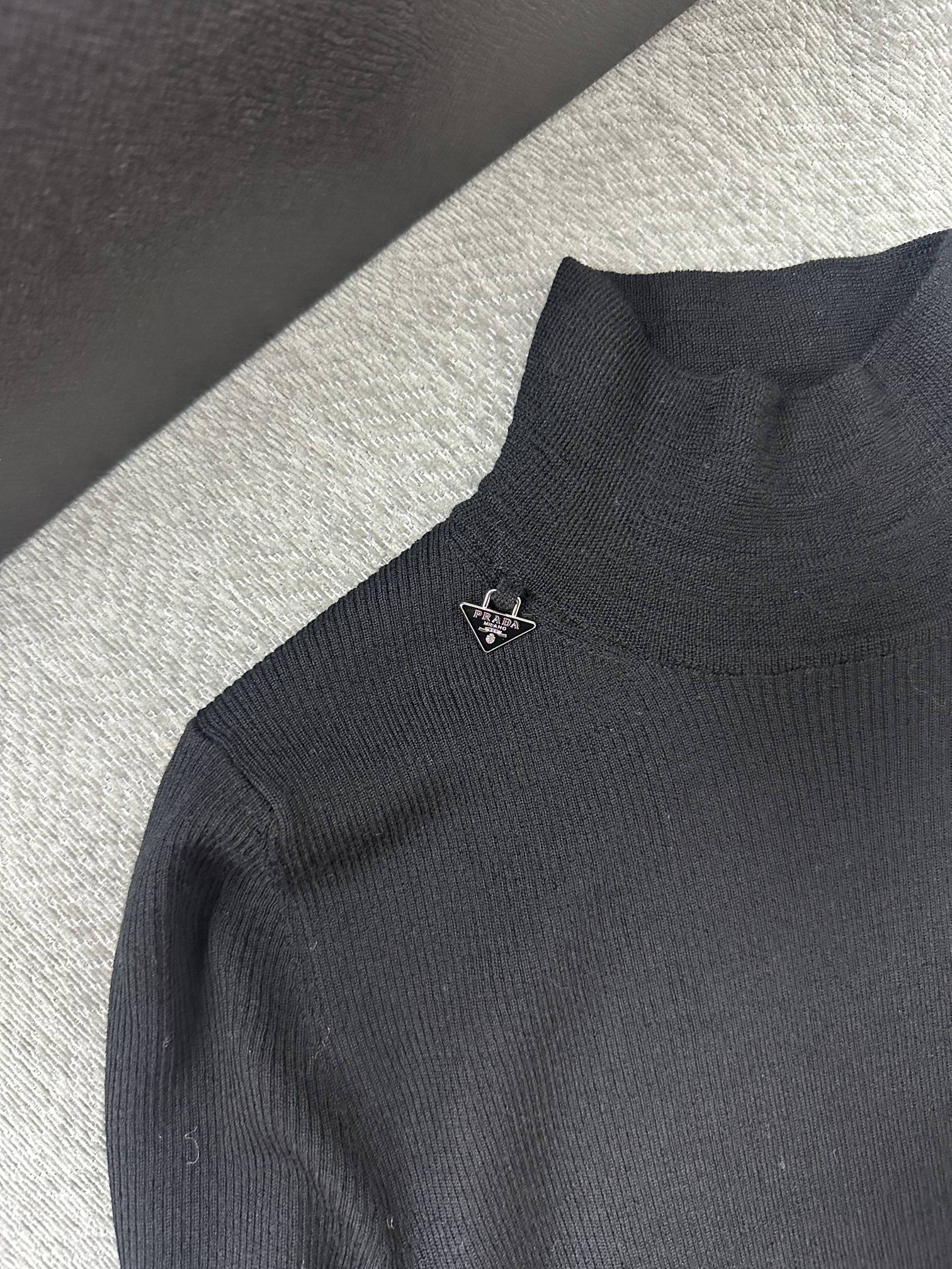 Prada Turtleneck Stretch Black Wool 336821