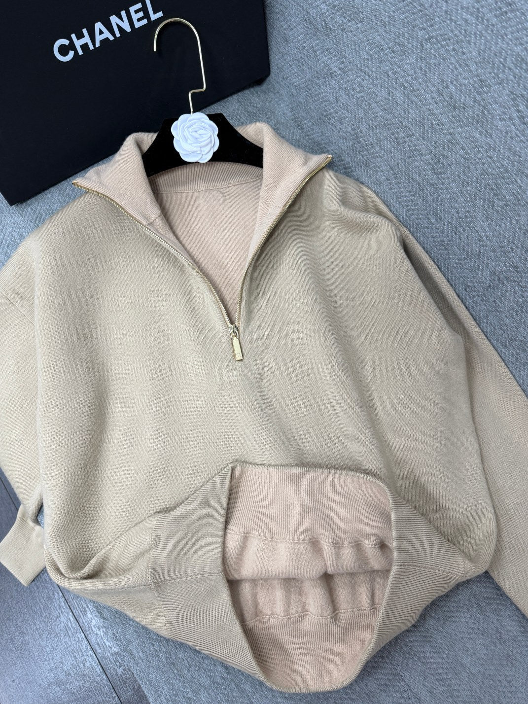 CC Métiers d’art 26s Pullover Beige Wool Silk 414821