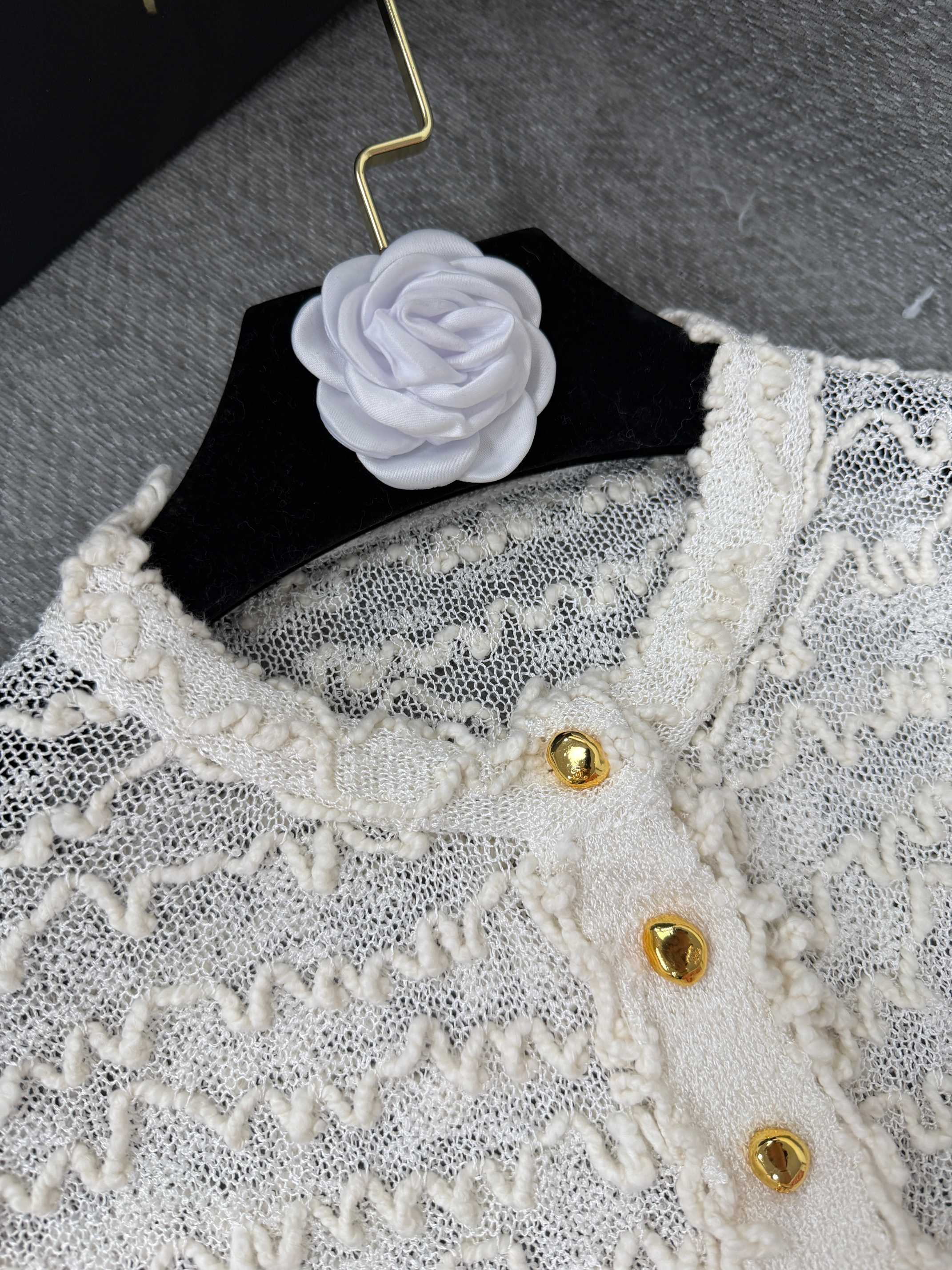 CC 26s Cardigan Textured Knit Pattern White Viscose Silk 414859