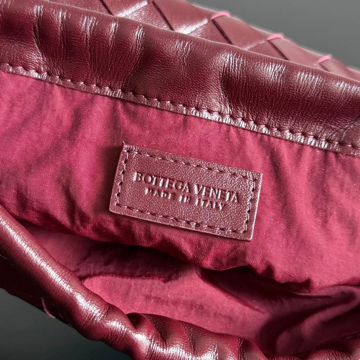 BV Small Dustbag 21cm Madder Brown Red Intrecciato Calfskin Leather
