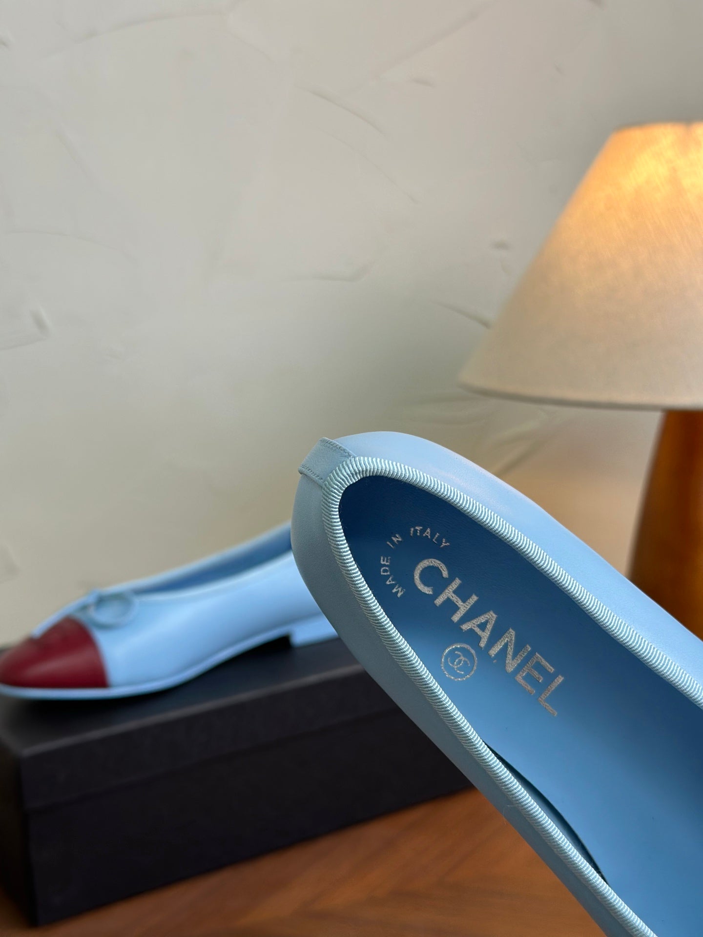 CC 26s Ballet Flat Blue Red Calfskin 938174