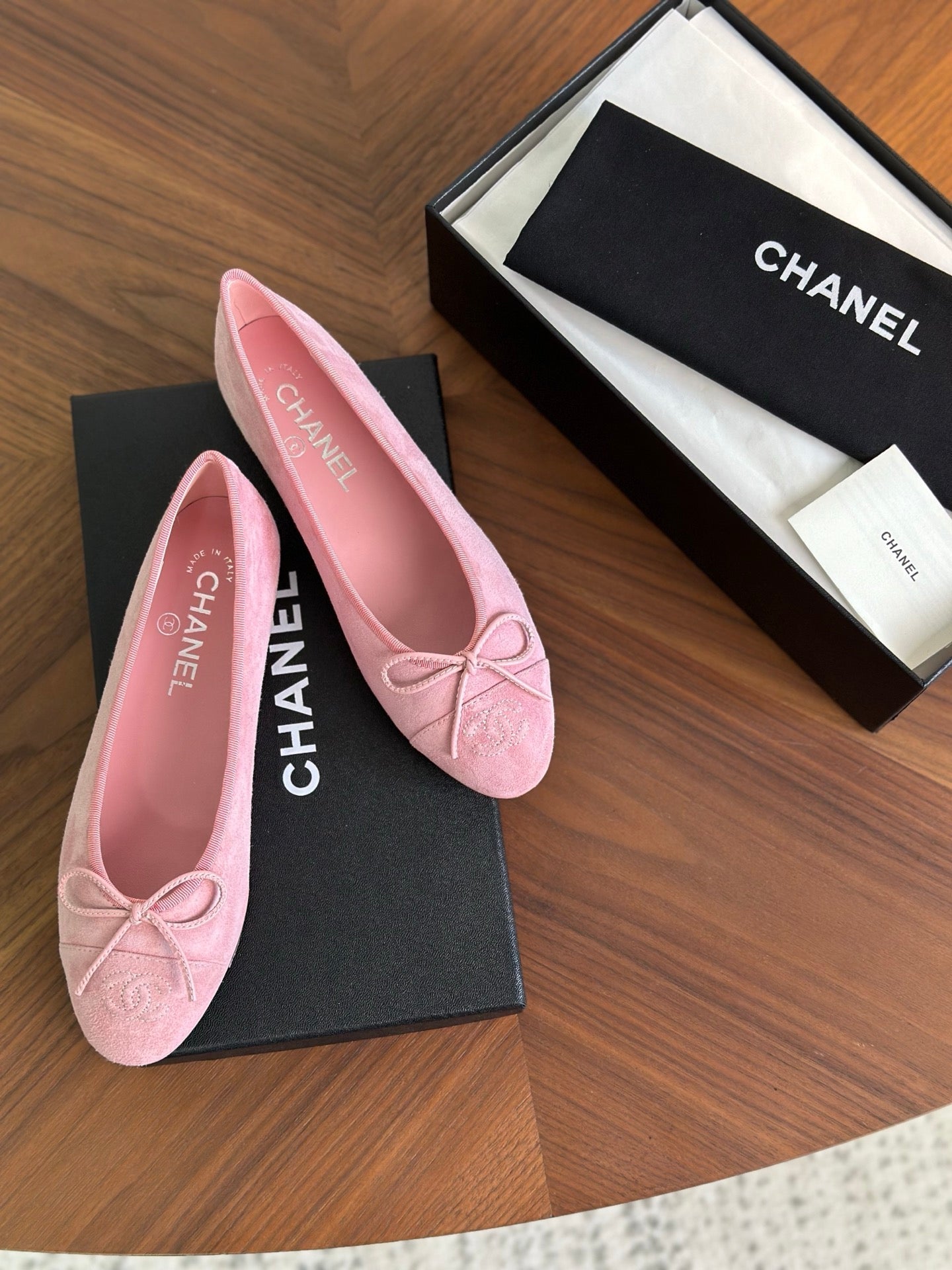 CC 26s Ballet Flat Light Pink Suede 938183