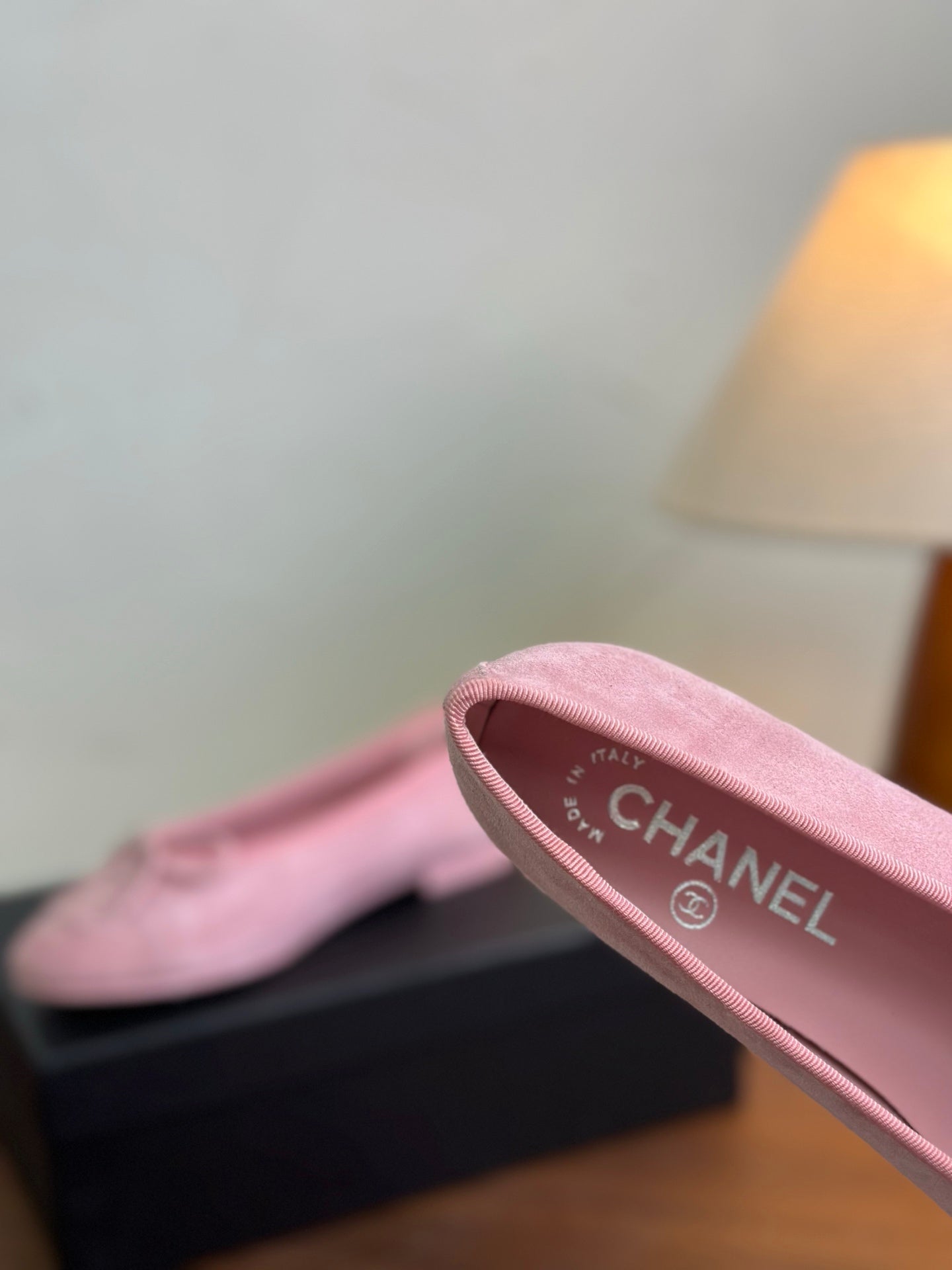 CC 26s Ballet Flat Light Pink Suede 938183