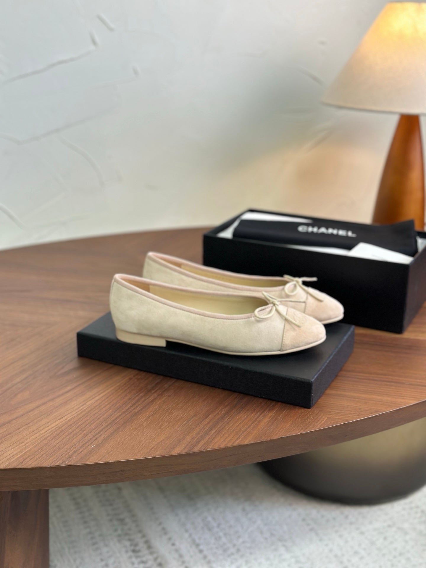 CC 26s Ballet Flat Light Peachy Suede 938185