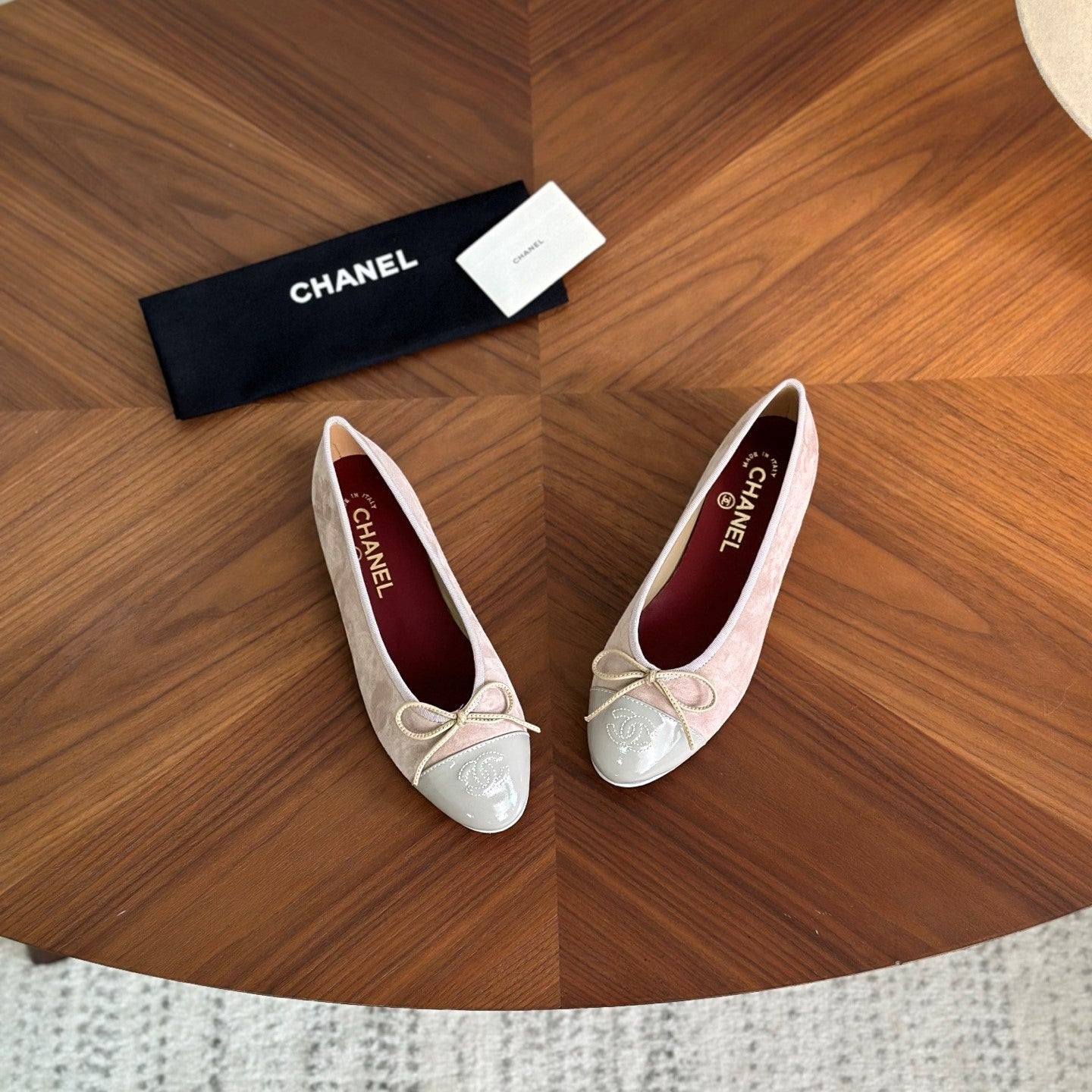 CC 26s Ballet Flat Grey Suede Glossy Leather 938105