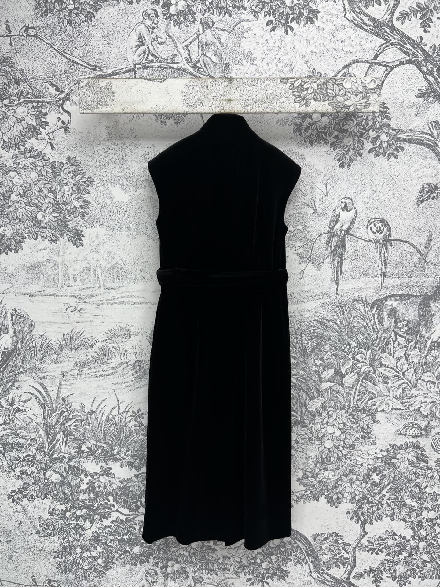 CD 25 Velvet Sleeveless Dress Black Polyester