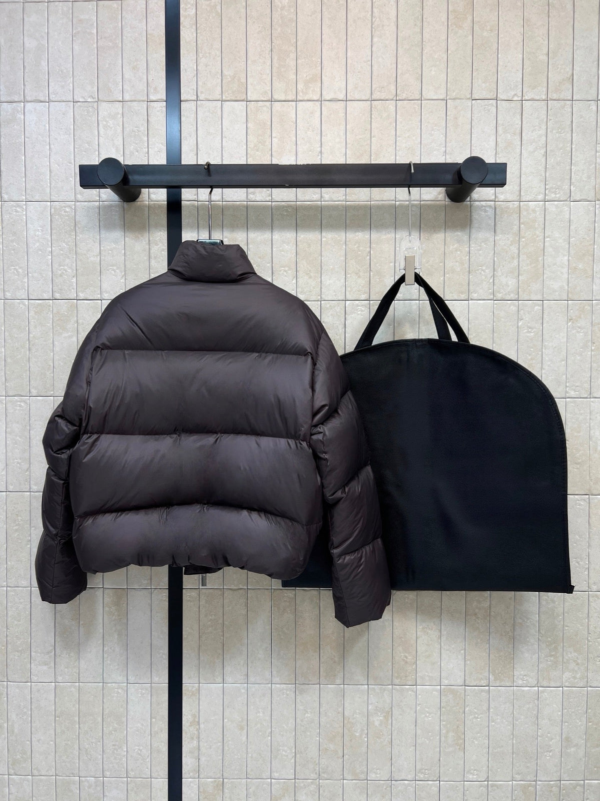 Gucci 26s Interlocking G Cropped Down Jacket Brown Polyester 450306