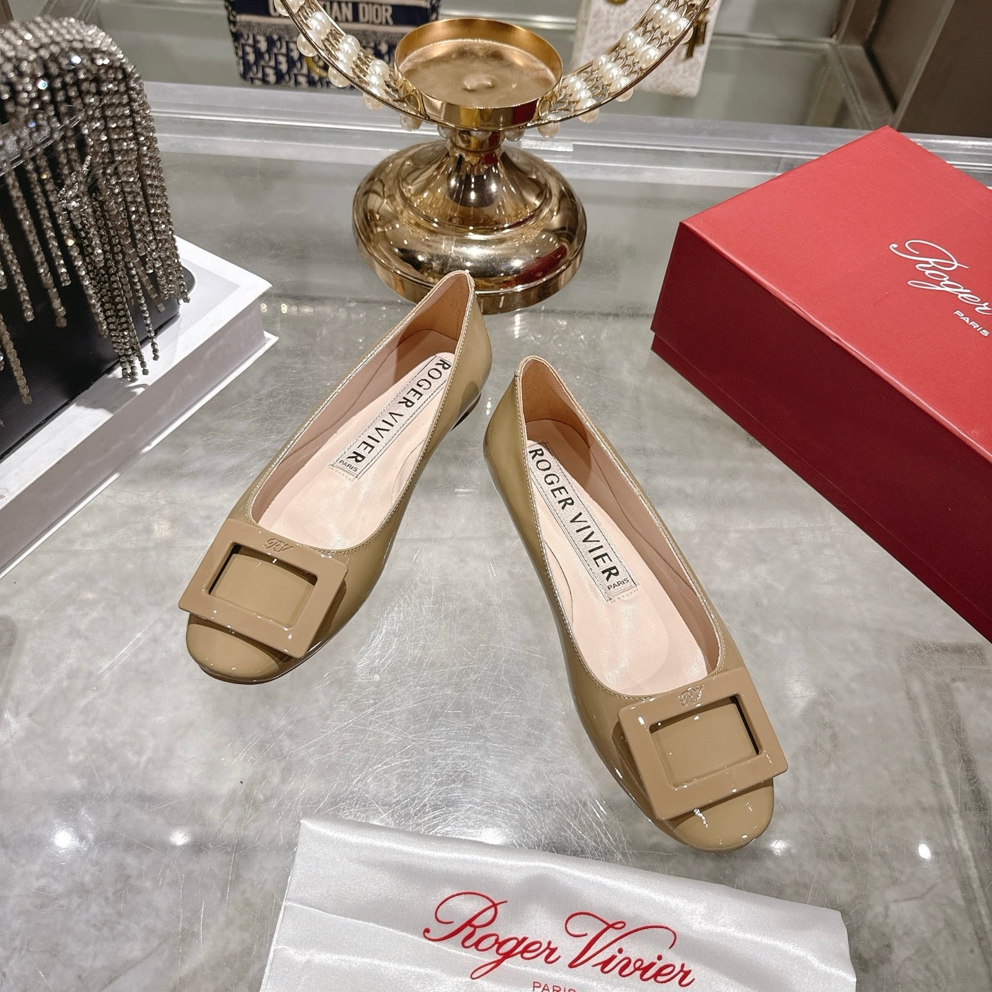 Roger Vivier 26s U Look Ballet Flat Beige Leather 679804