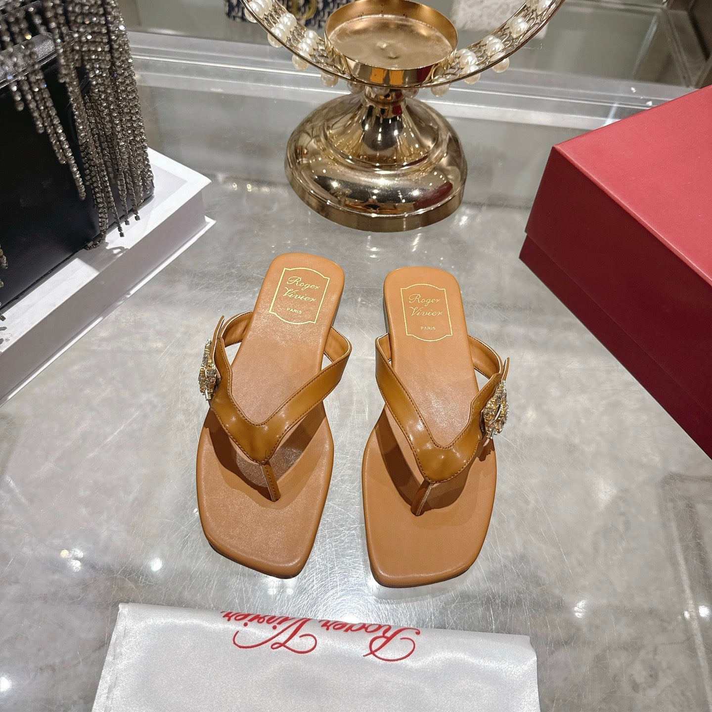 Roger Vivier 26s Thong Brown Cowhide 679813