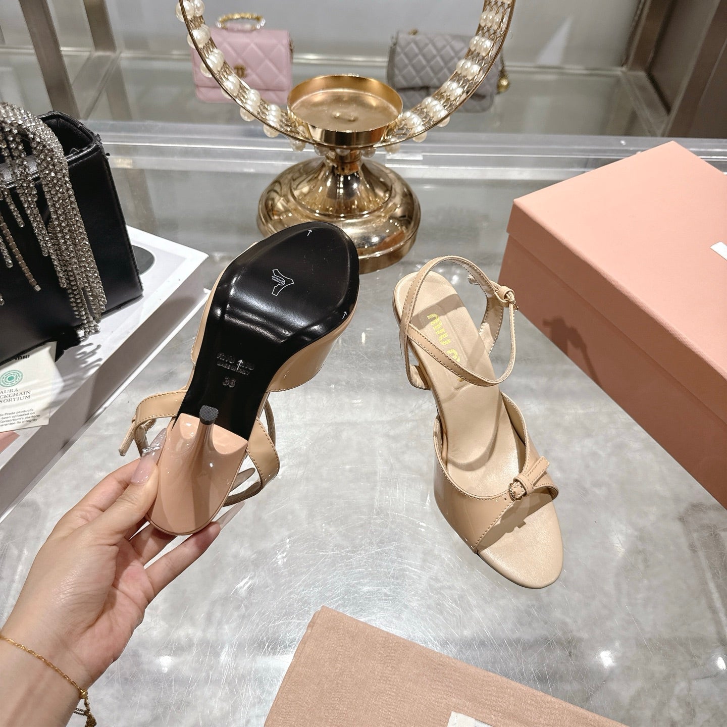 Miu Sandal With Buckle Beige Patent Leather 751324