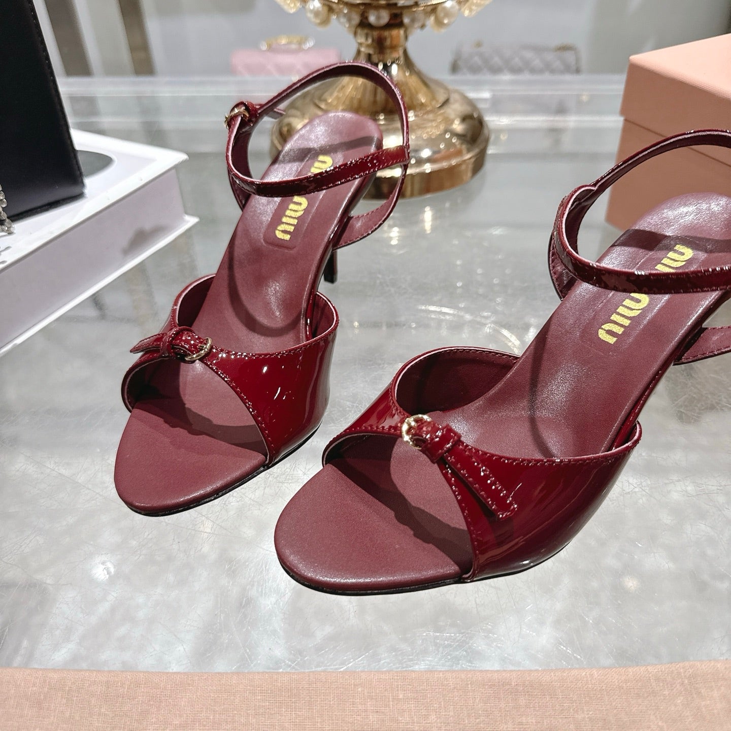 Miu Sandal With Buckle Burgundy Patent Leather 751327