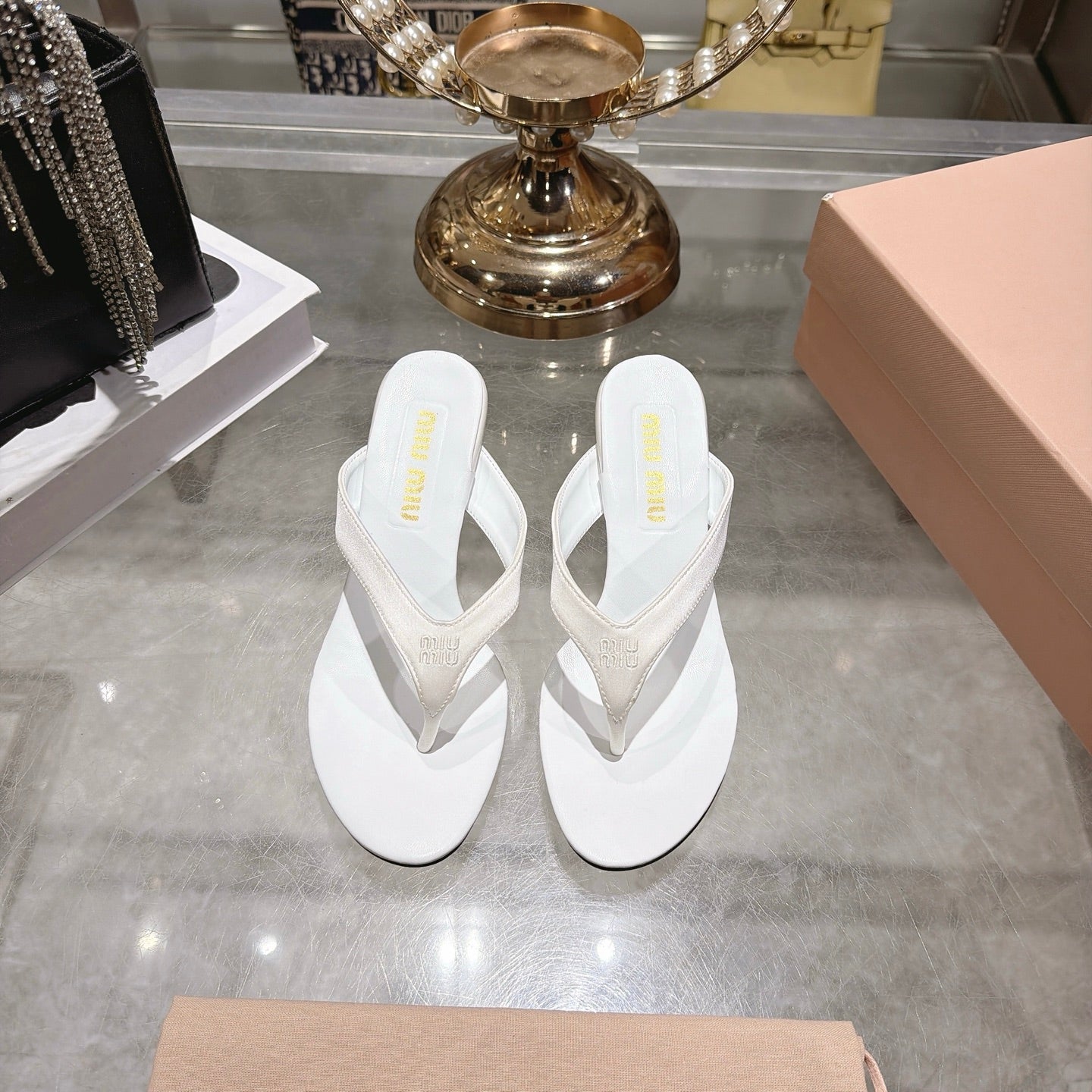 Miu 26s Thong Sandal 6.5cm White Satin Leather 951524