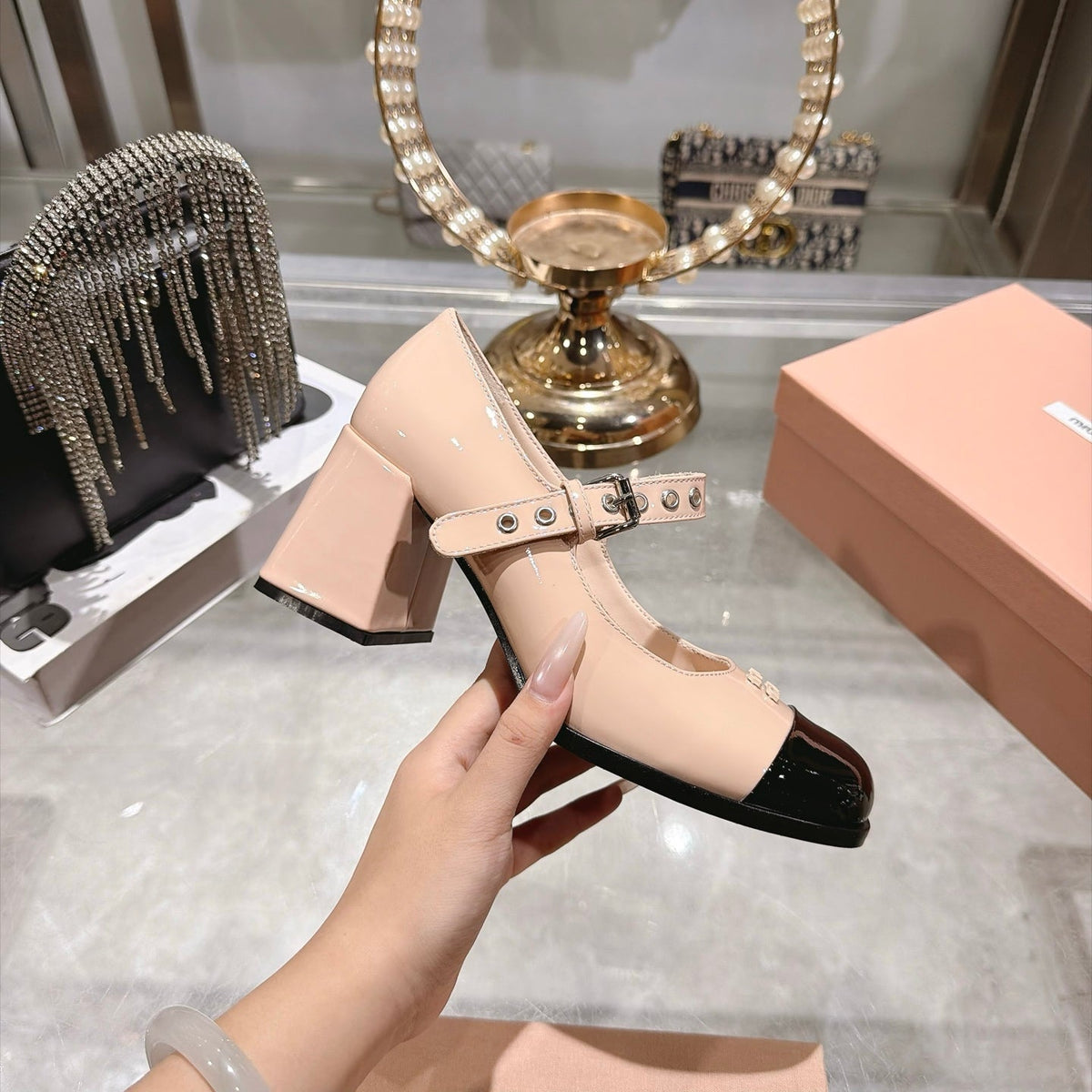 Miu Miu FW26 Two-Tone Mary Jane Pumps 75mm Beige Black Patent 190481