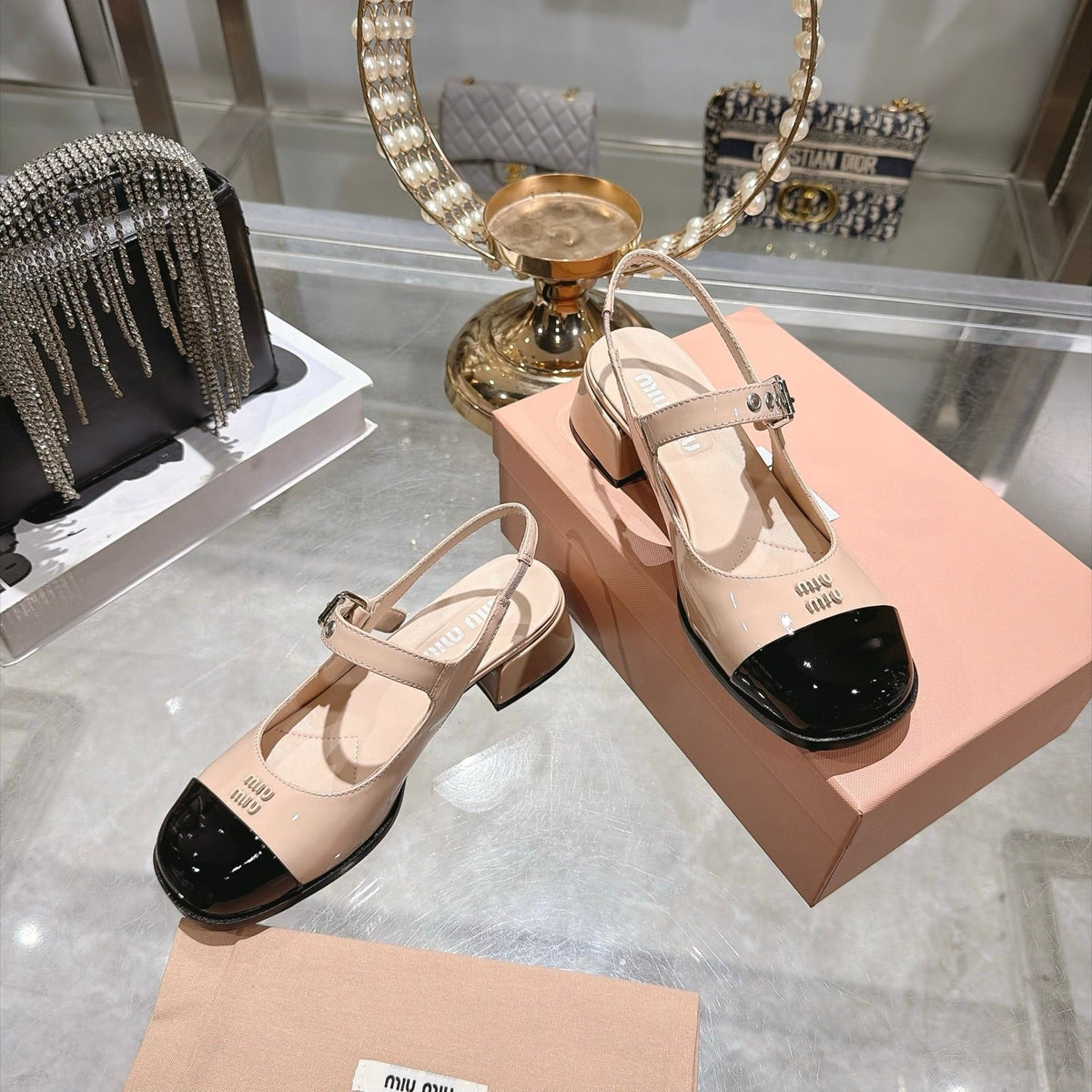 Miu FW26 Two-Tone Mary Jane Slingback Sandals 45mm Beige Black Patent 190488
