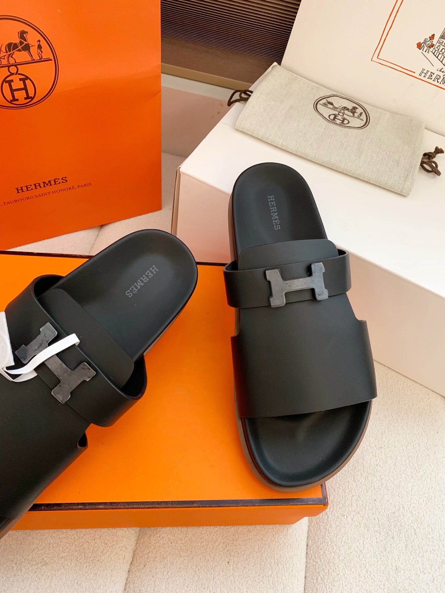 HM Men Jaures Sandal Black Sheepskin 614861