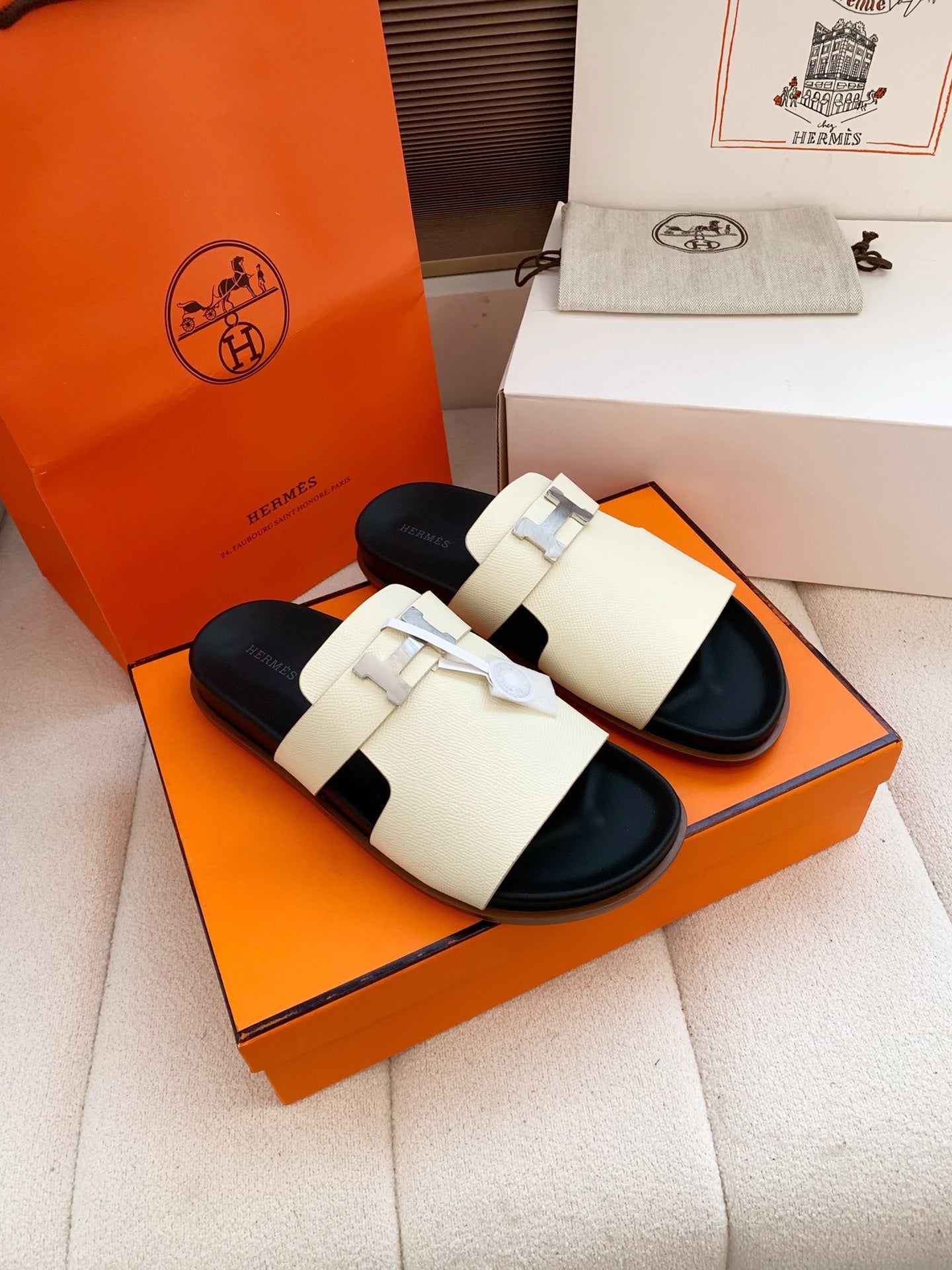 HM Men Jaures Sandal Ivory Black Cowhide 614863