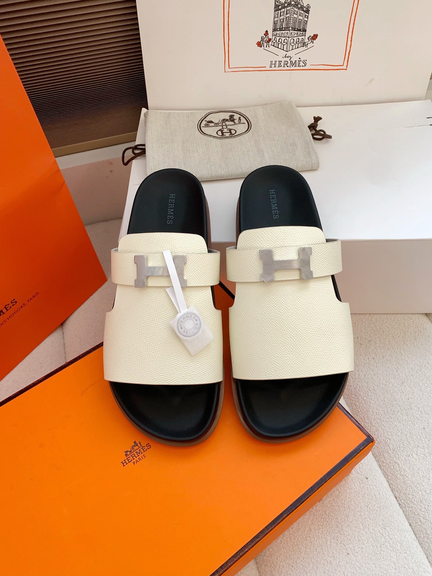 HM Men Jaures Sandal Ivory Black Cowhide 614863