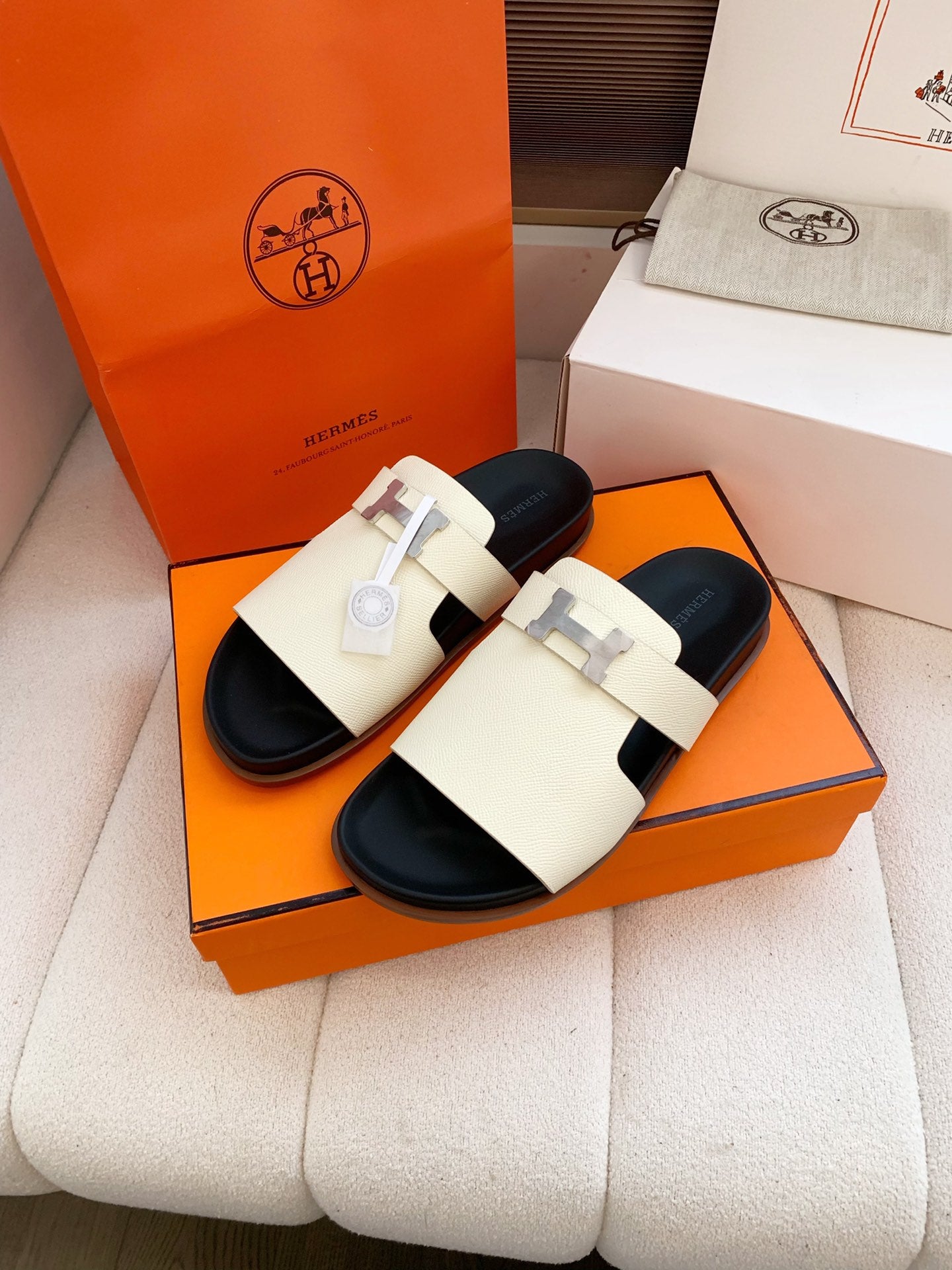 HM Men Jaures Sandal Ivory Black Cowhide 614863